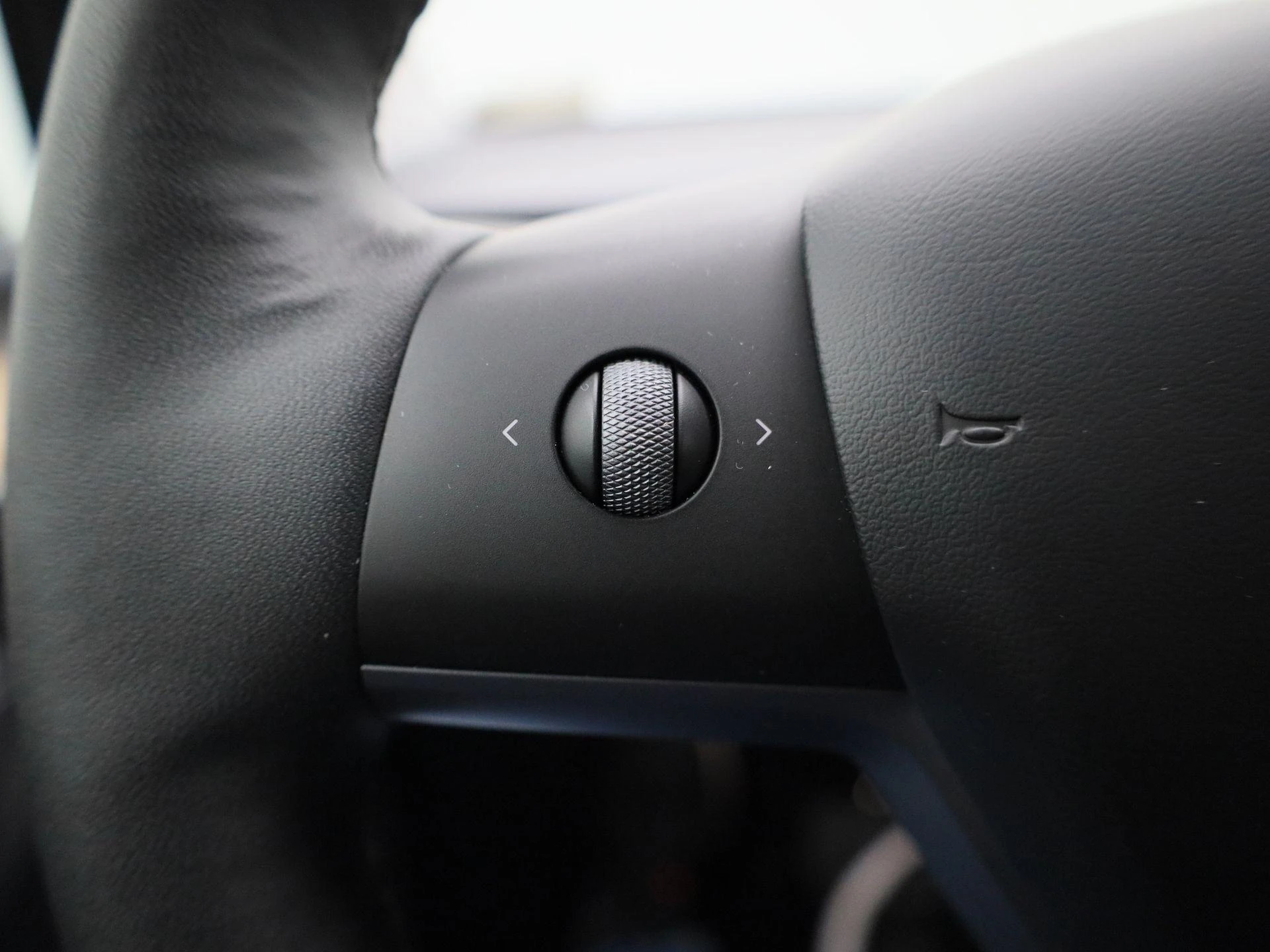 Tesla Model Y Hinterradantrieb RWD