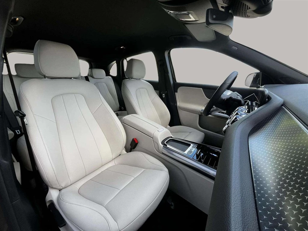 Mercedes-Benz-EQA-image-18