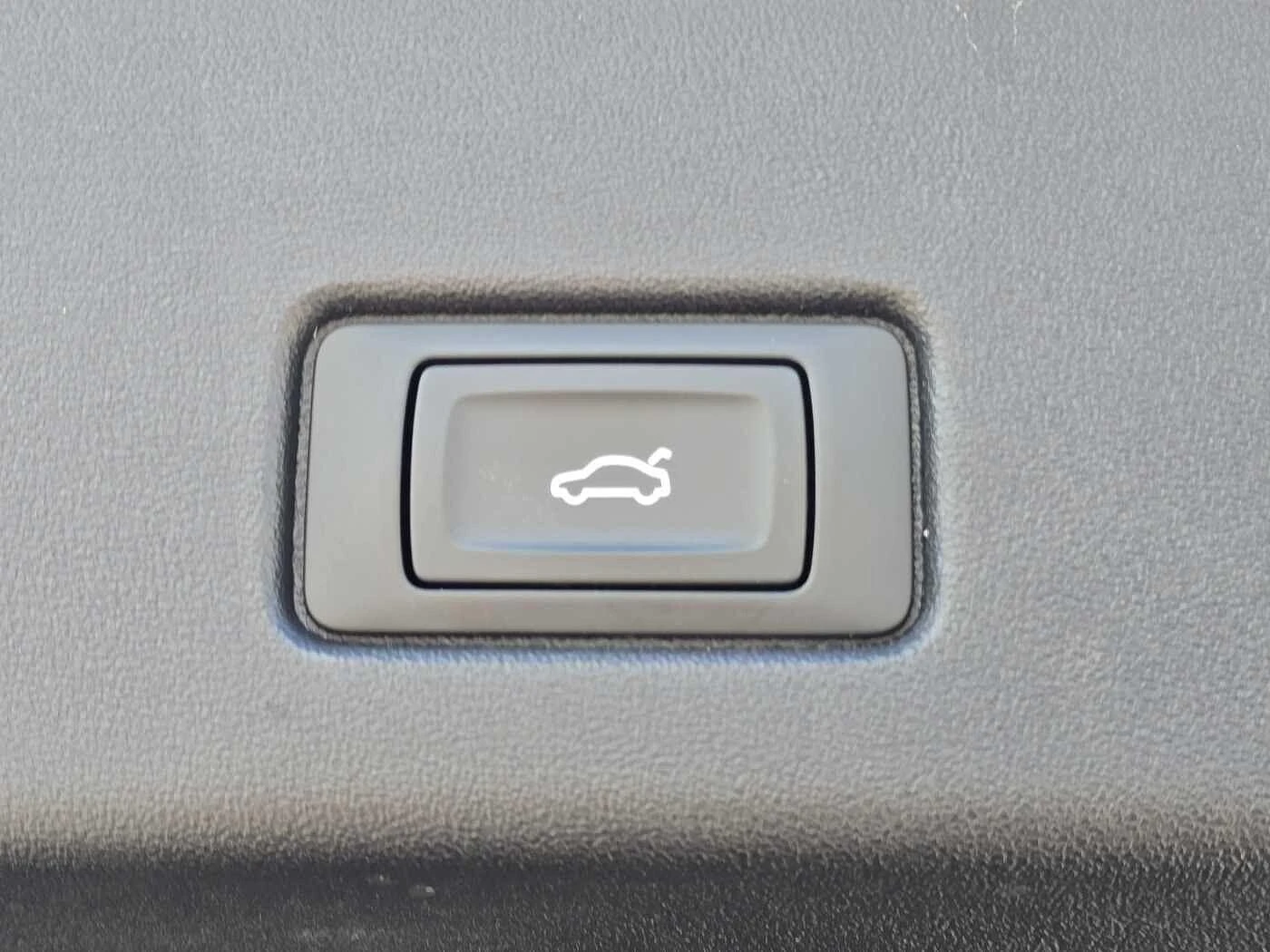 Audi-Q4 e-tron-image-37