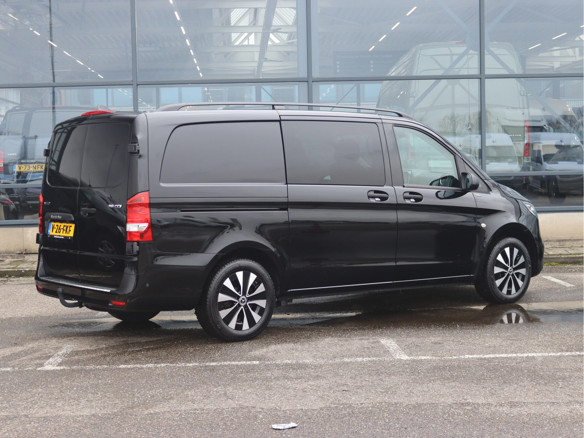 Mercedes-Benz-Vito-image-1