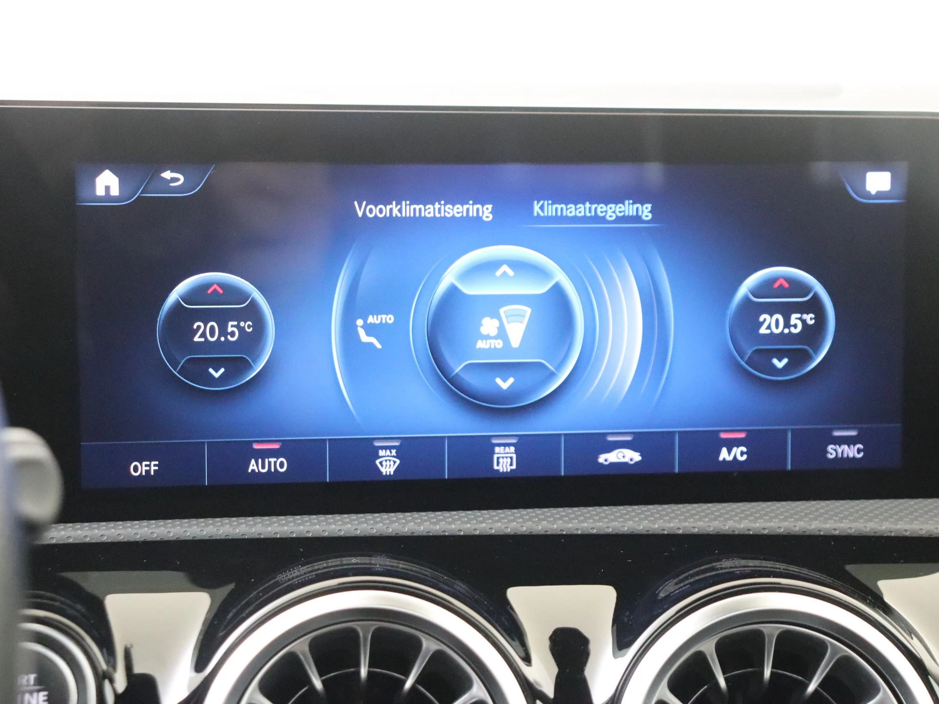Mercedes-Benz-A-Klasse-image-18