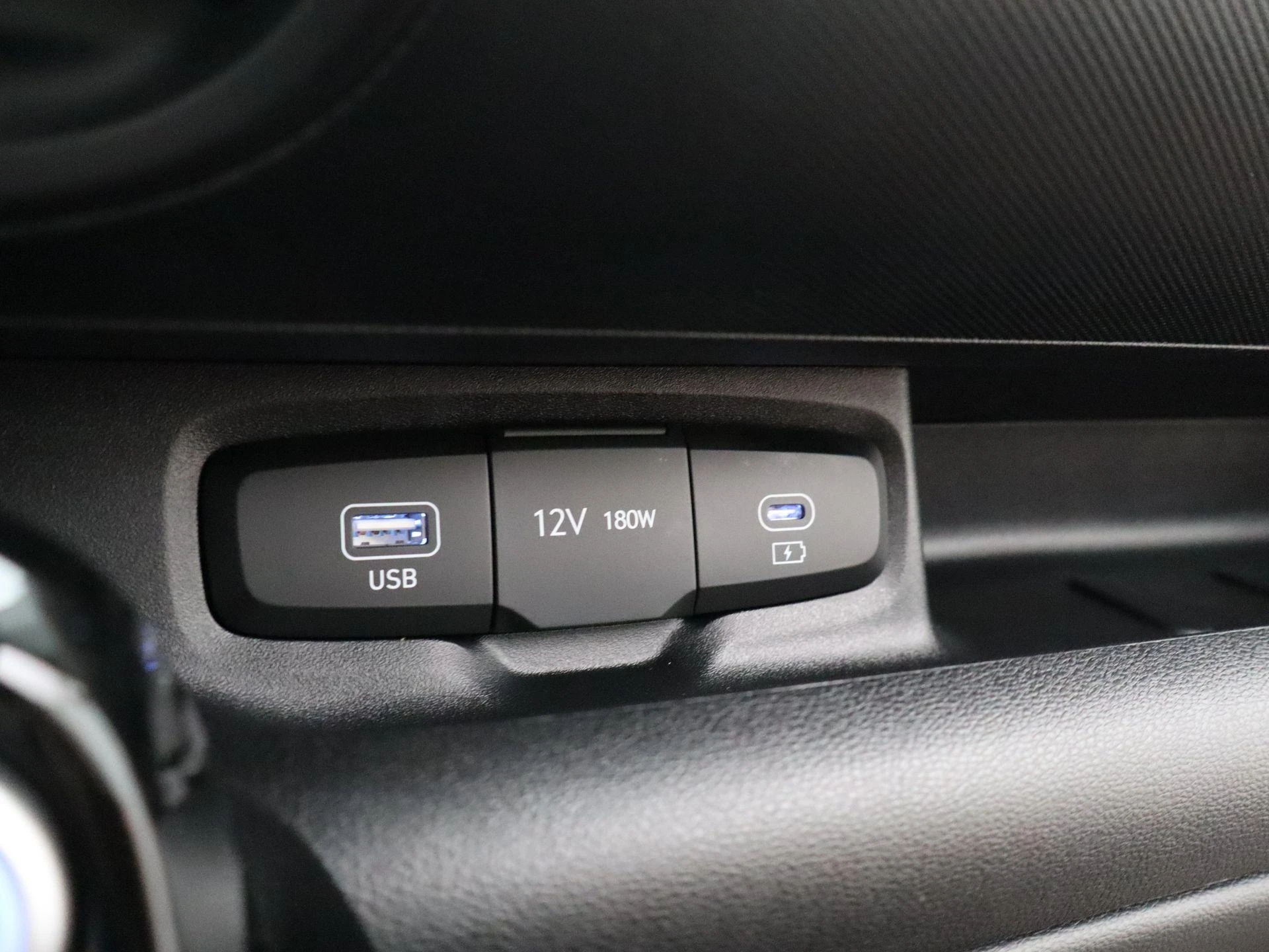 Hyundai-Inster-image-22