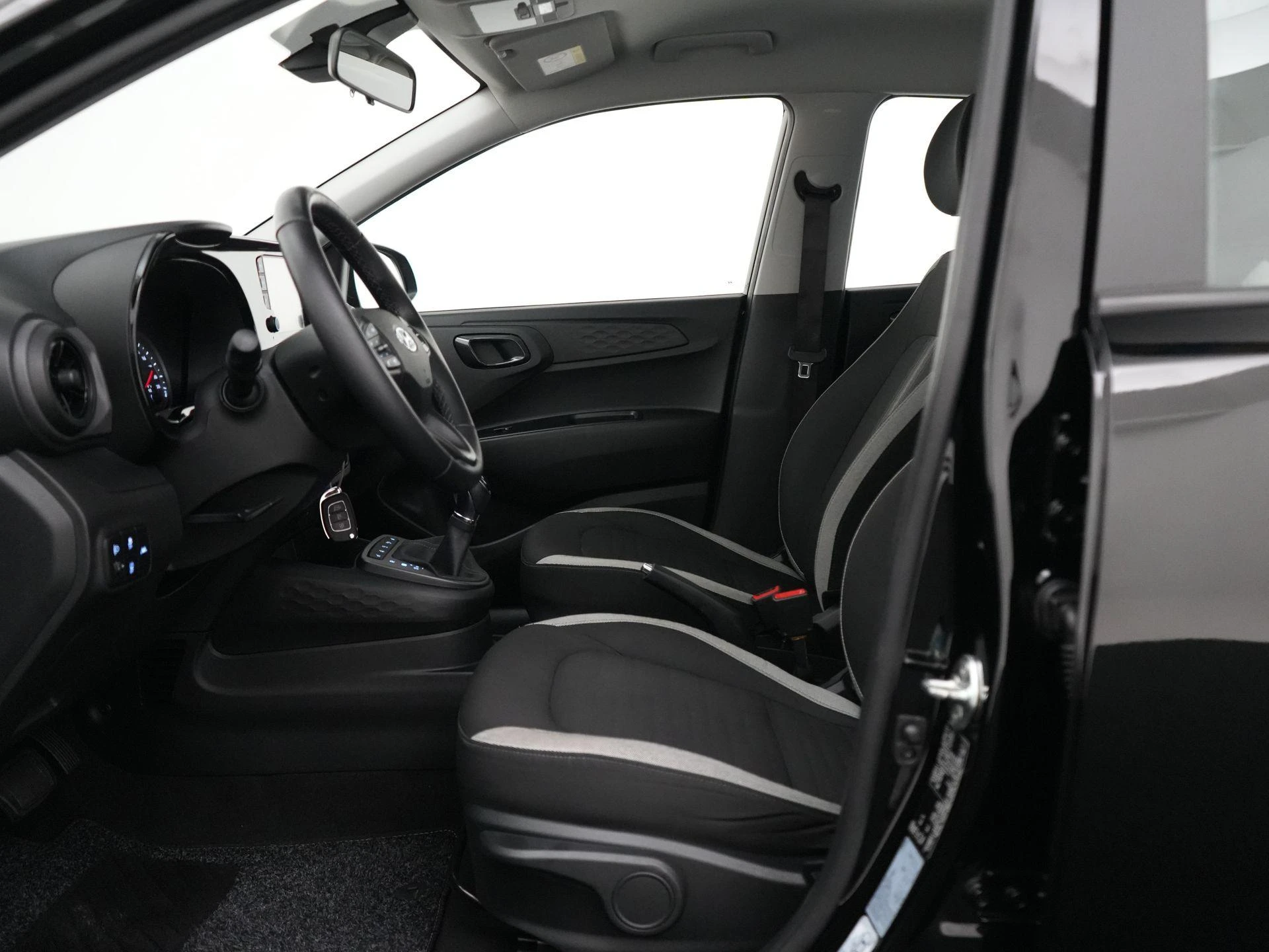 Hyundai-i10-image-27