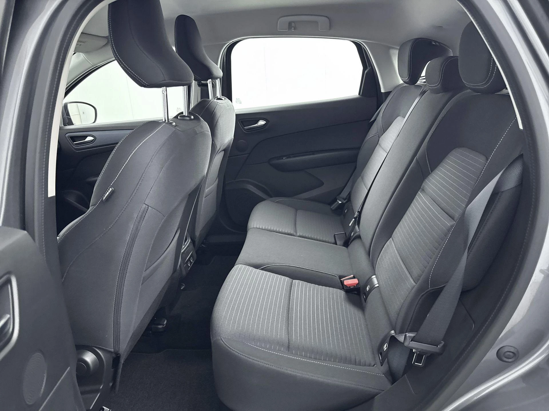 Renault-Arkana-image-24