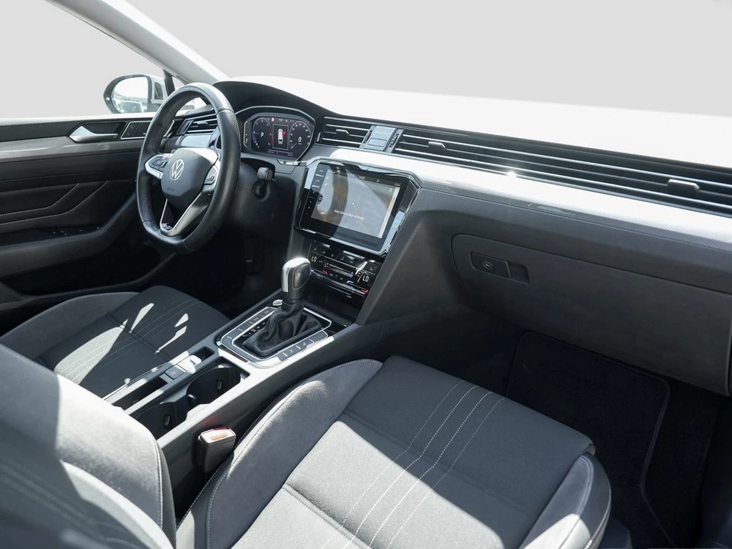 Volkswagen-Passat-image-7