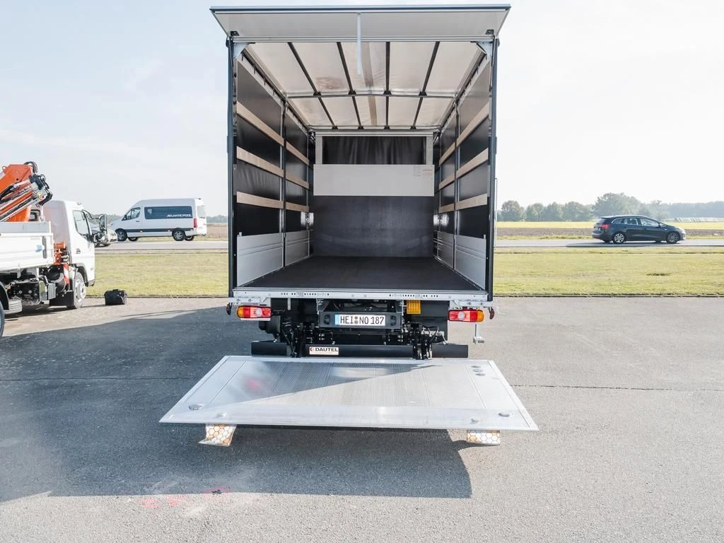 FUSO-Canter-image-13