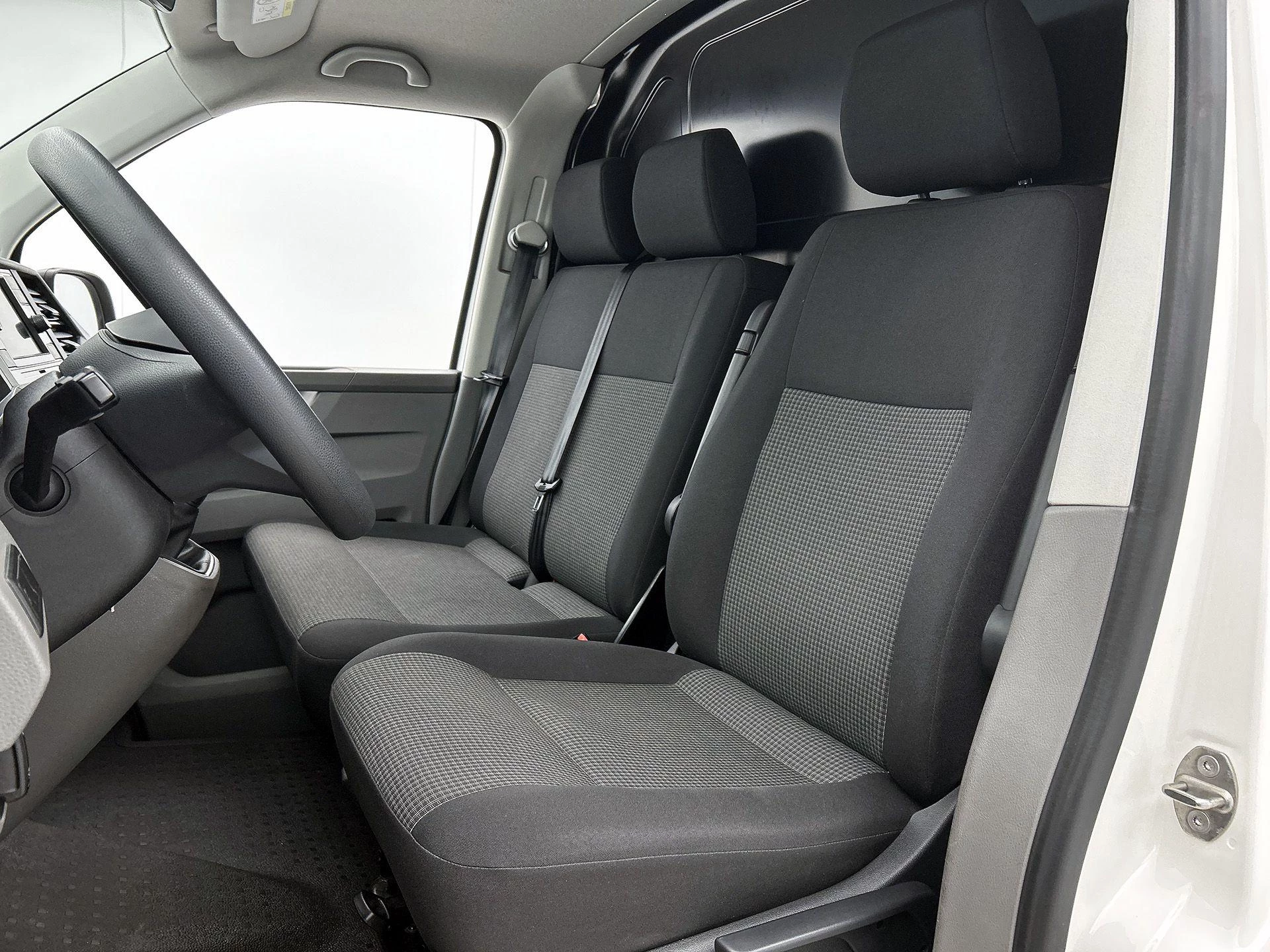 Volkswagen Transporter 2.0 TDI L1H1 110PK