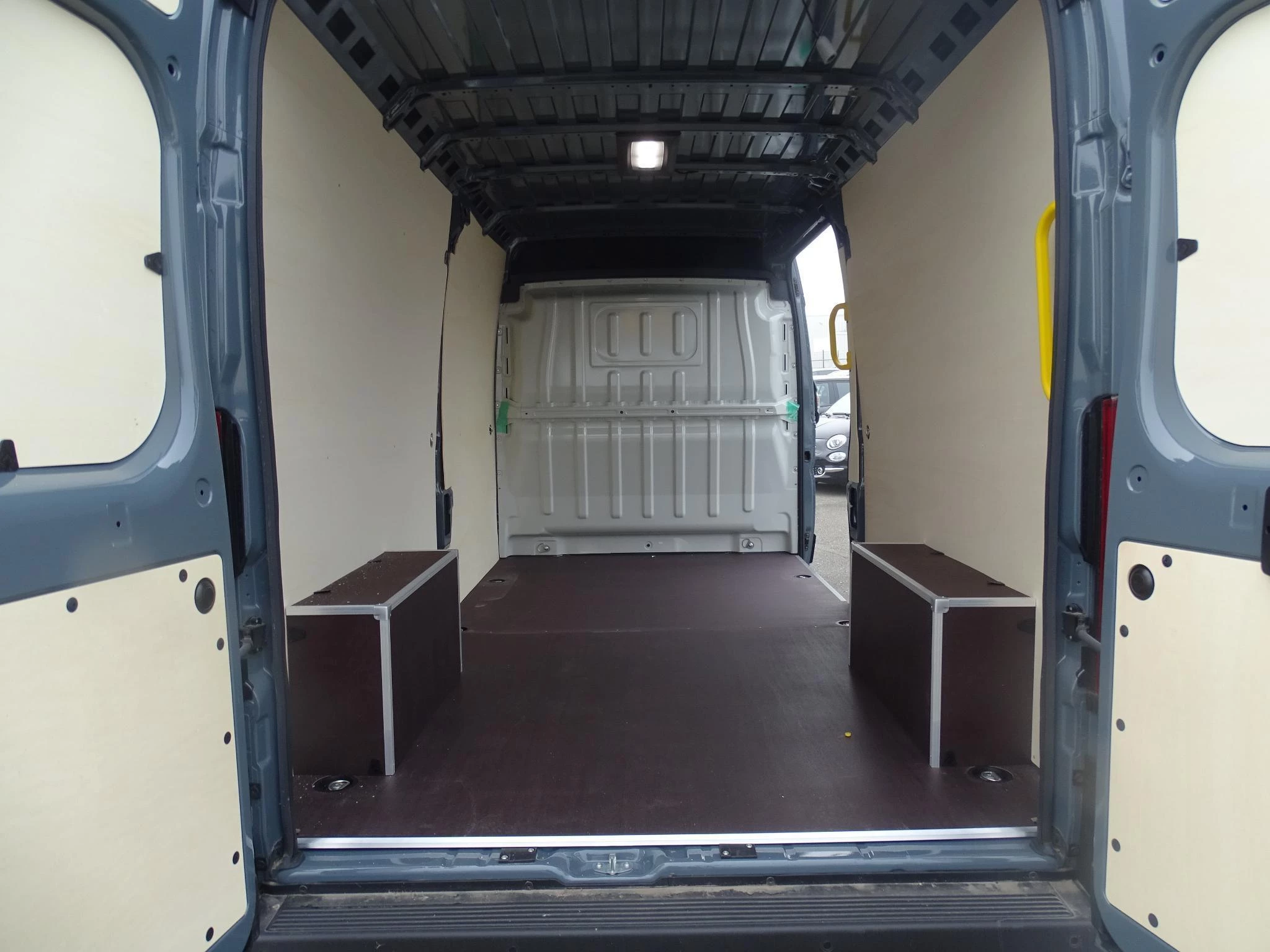 Opel-Movano-image-8