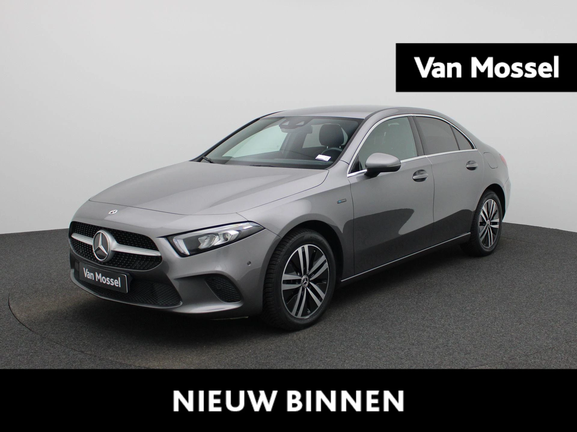 Mercedes-Benz-A-Klasse-image-0
