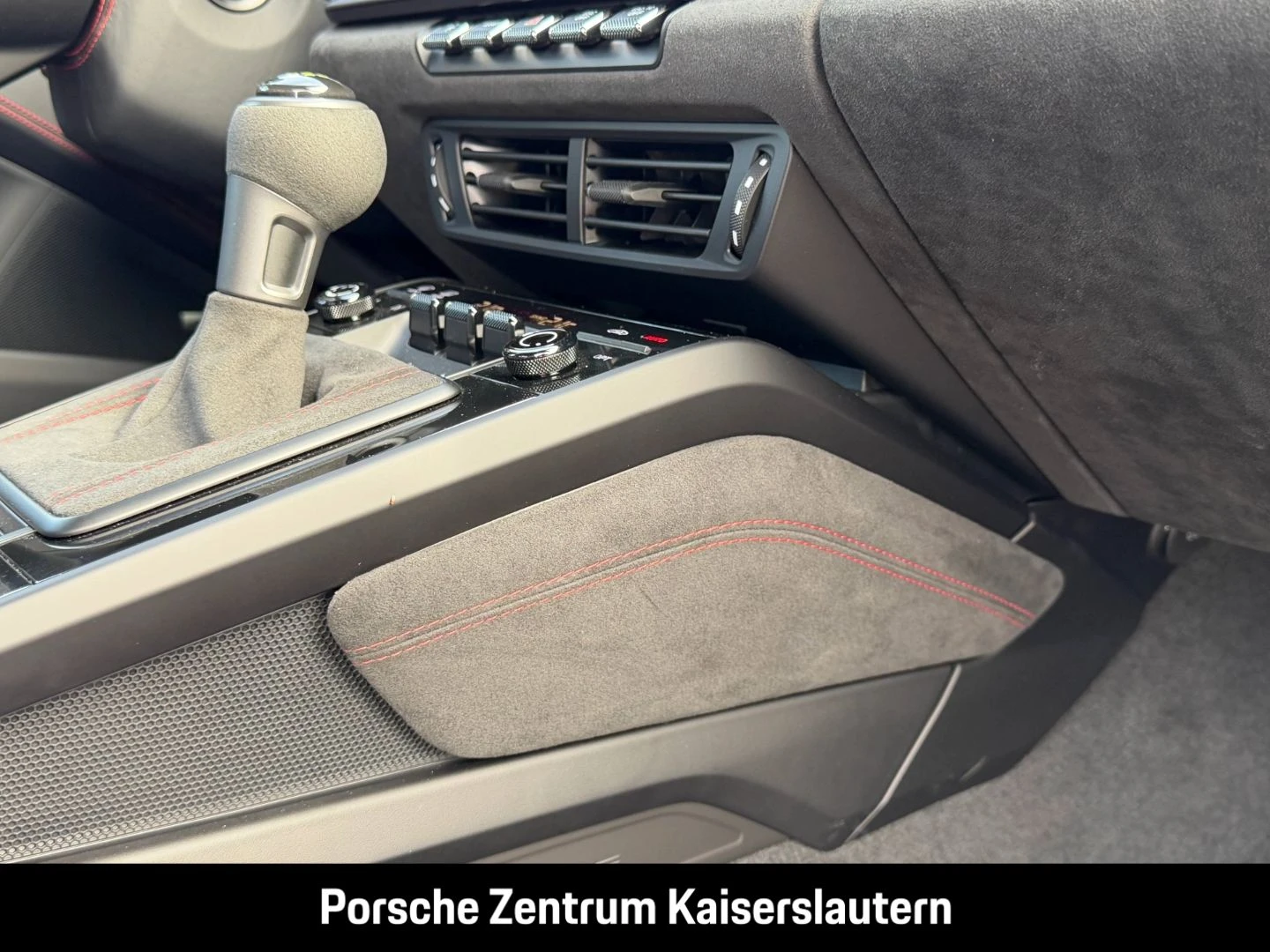 Porsche-911-image-34