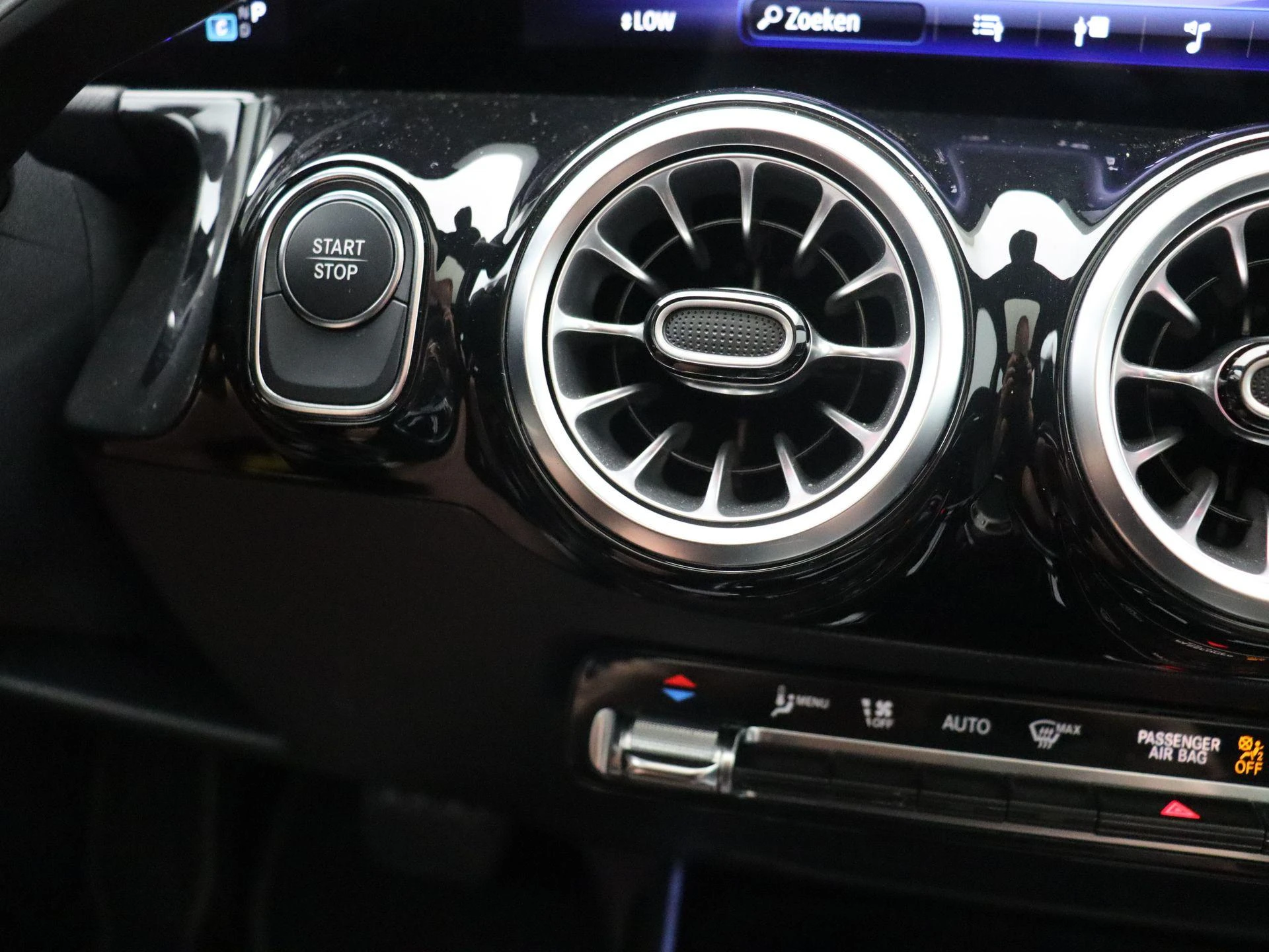 Mercedes-Benz EQA 250+ Business Line + PANO DAK + CARPLAY + CAMERA +