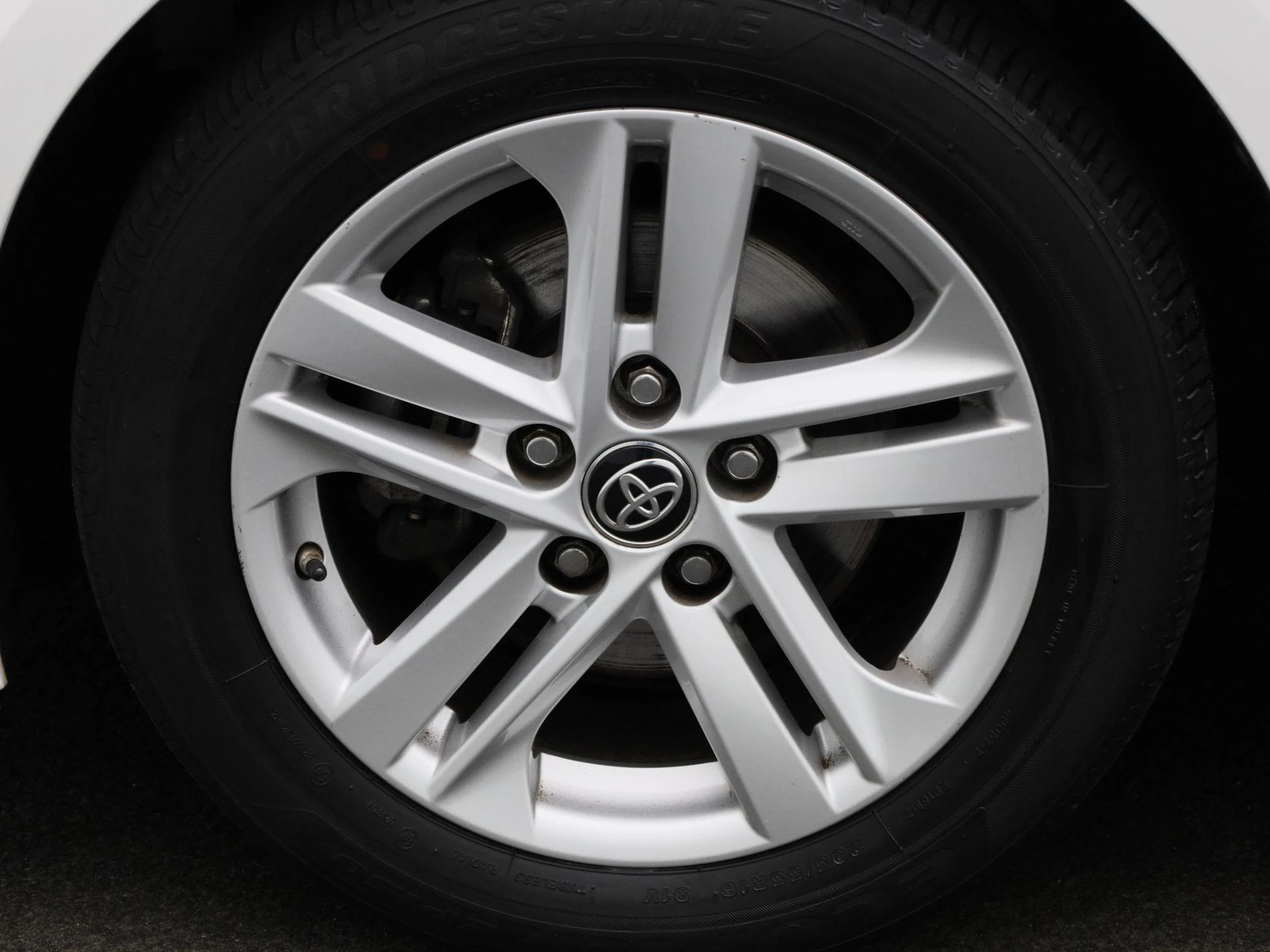 Toyota-Corolla Touring Sports-image-12