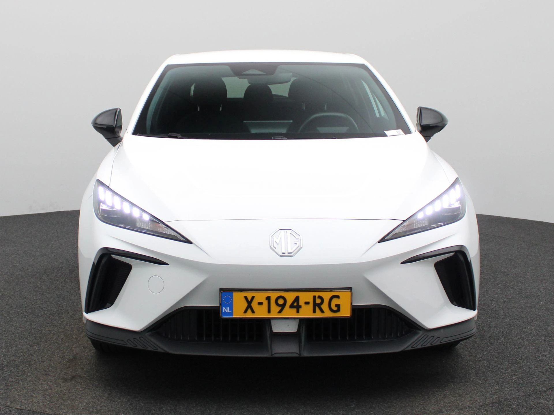 MG-MG4 EV-image-2