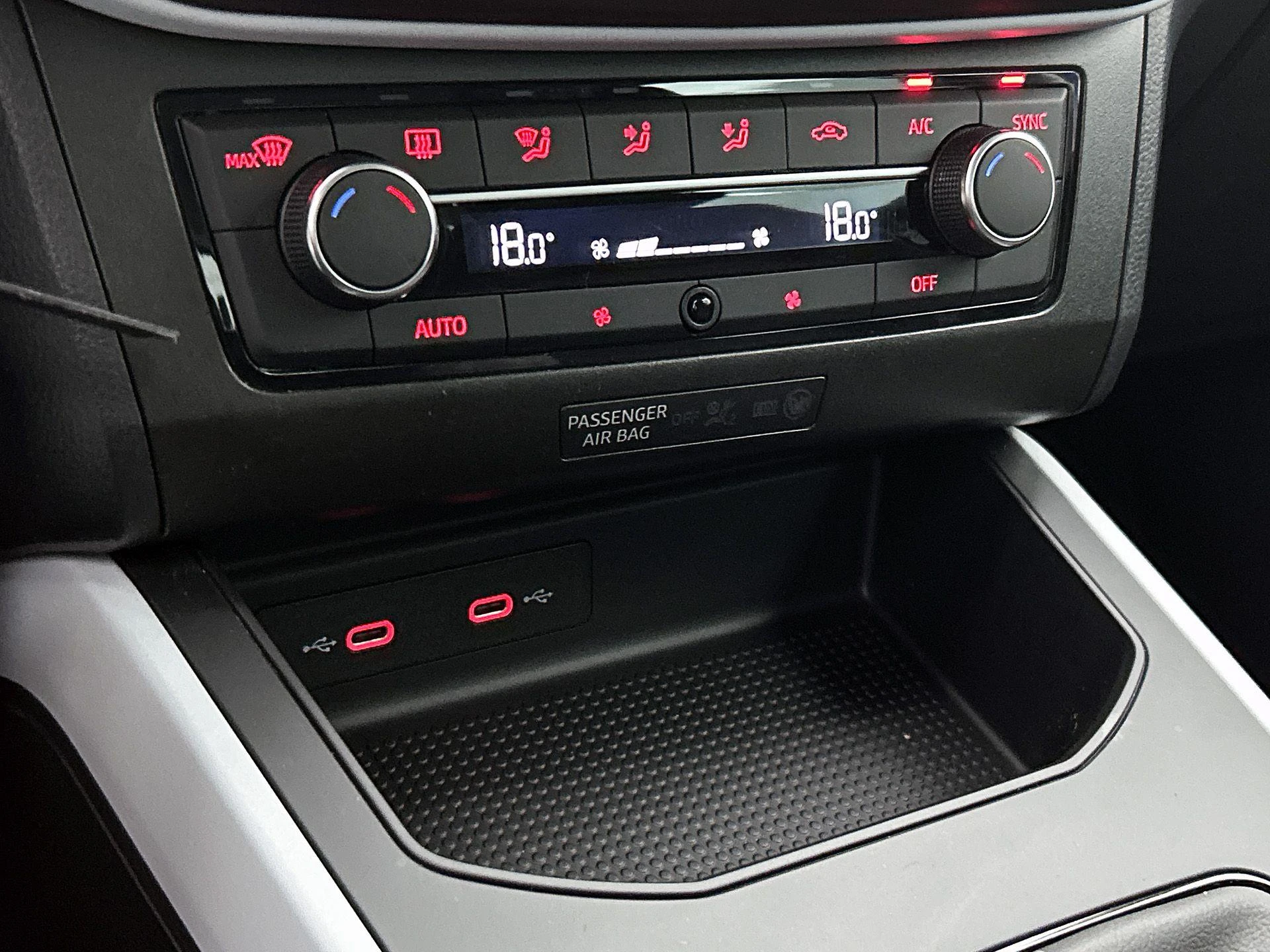 SEAT-Arona-image-6