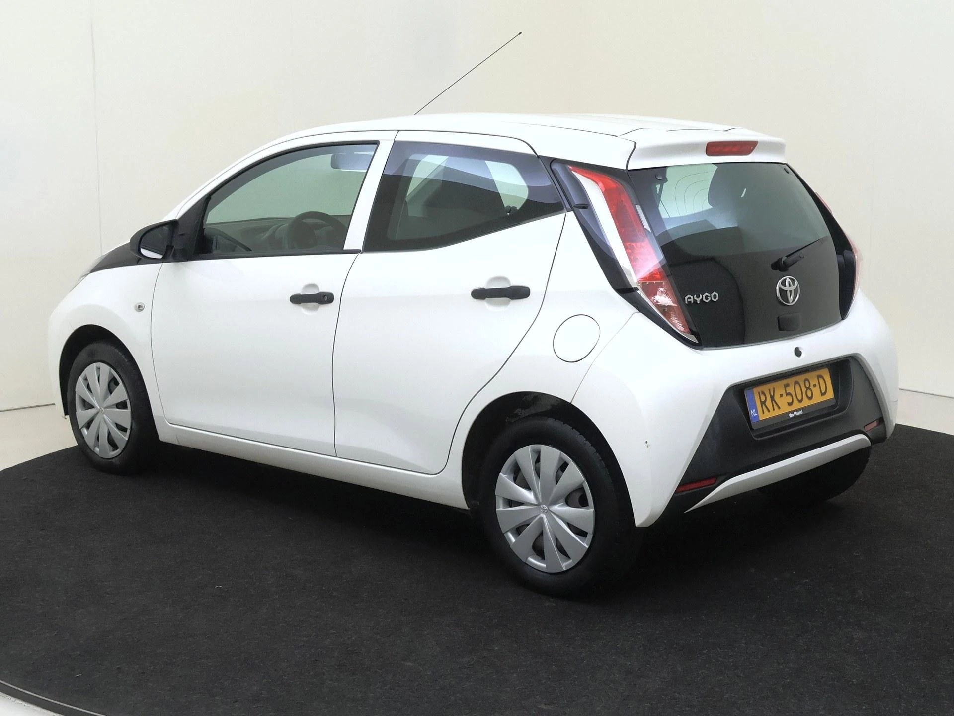 Toyota-Aygo-image-4