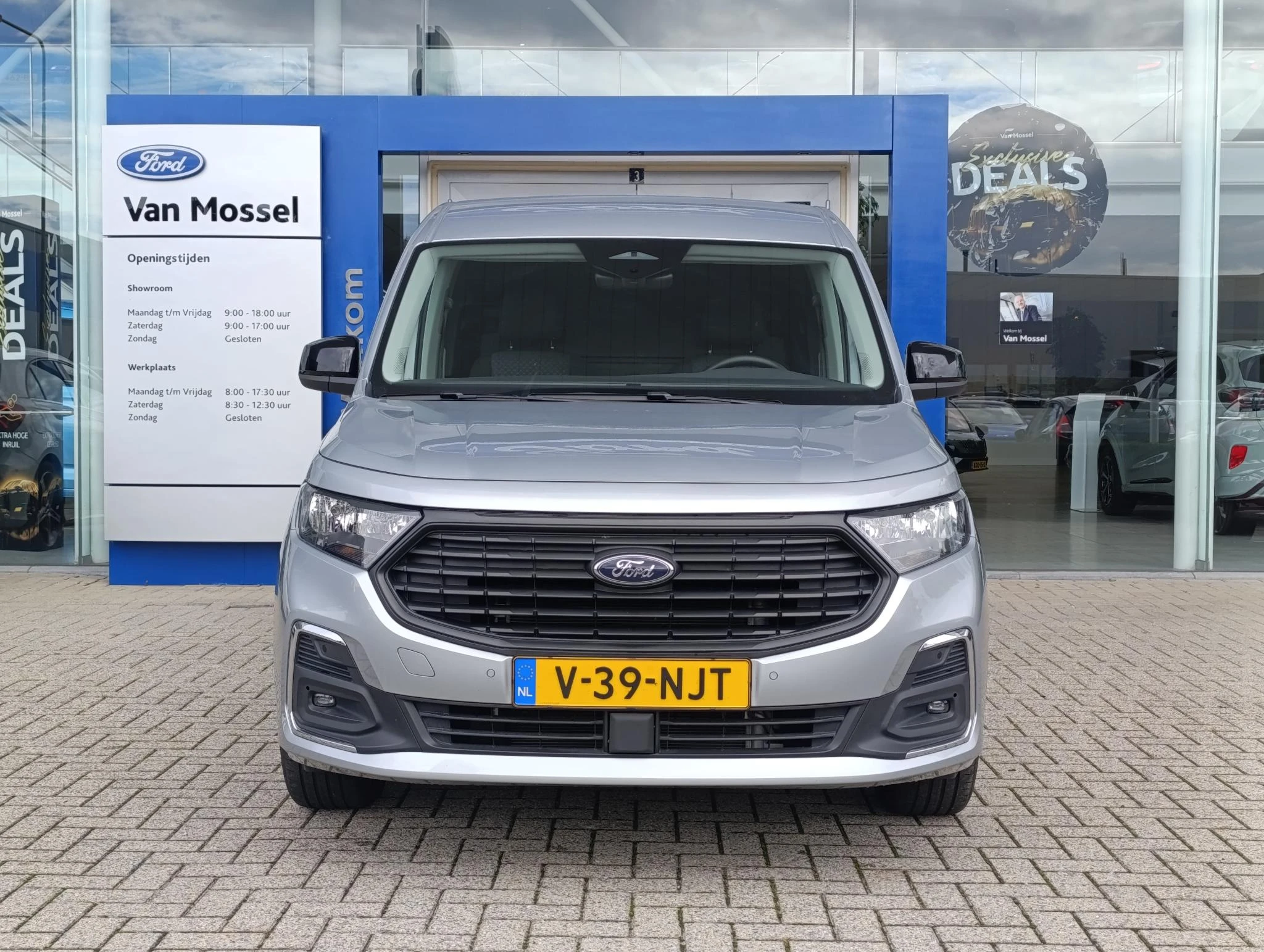Ford-Transit Connect-image-2