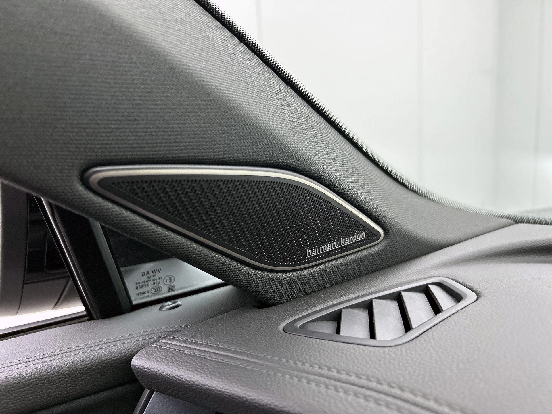 Volkswagen-Tayron-image-18