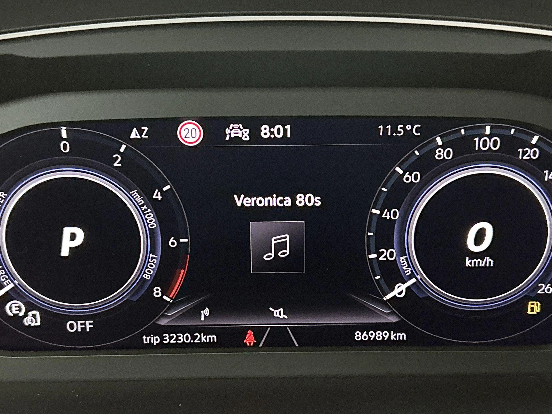 Volkswagen-Tiguan-image-8
