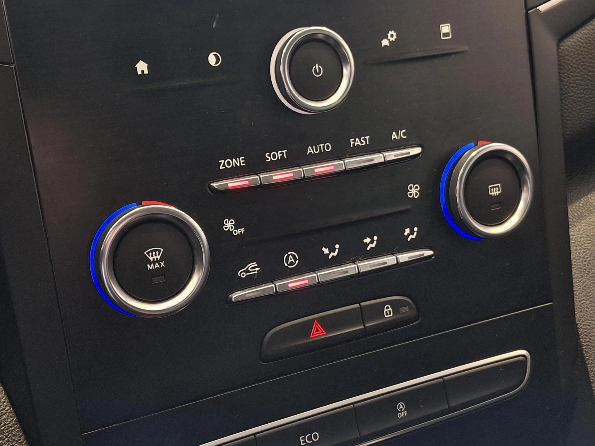 Renault-Mégane Estate-image-15