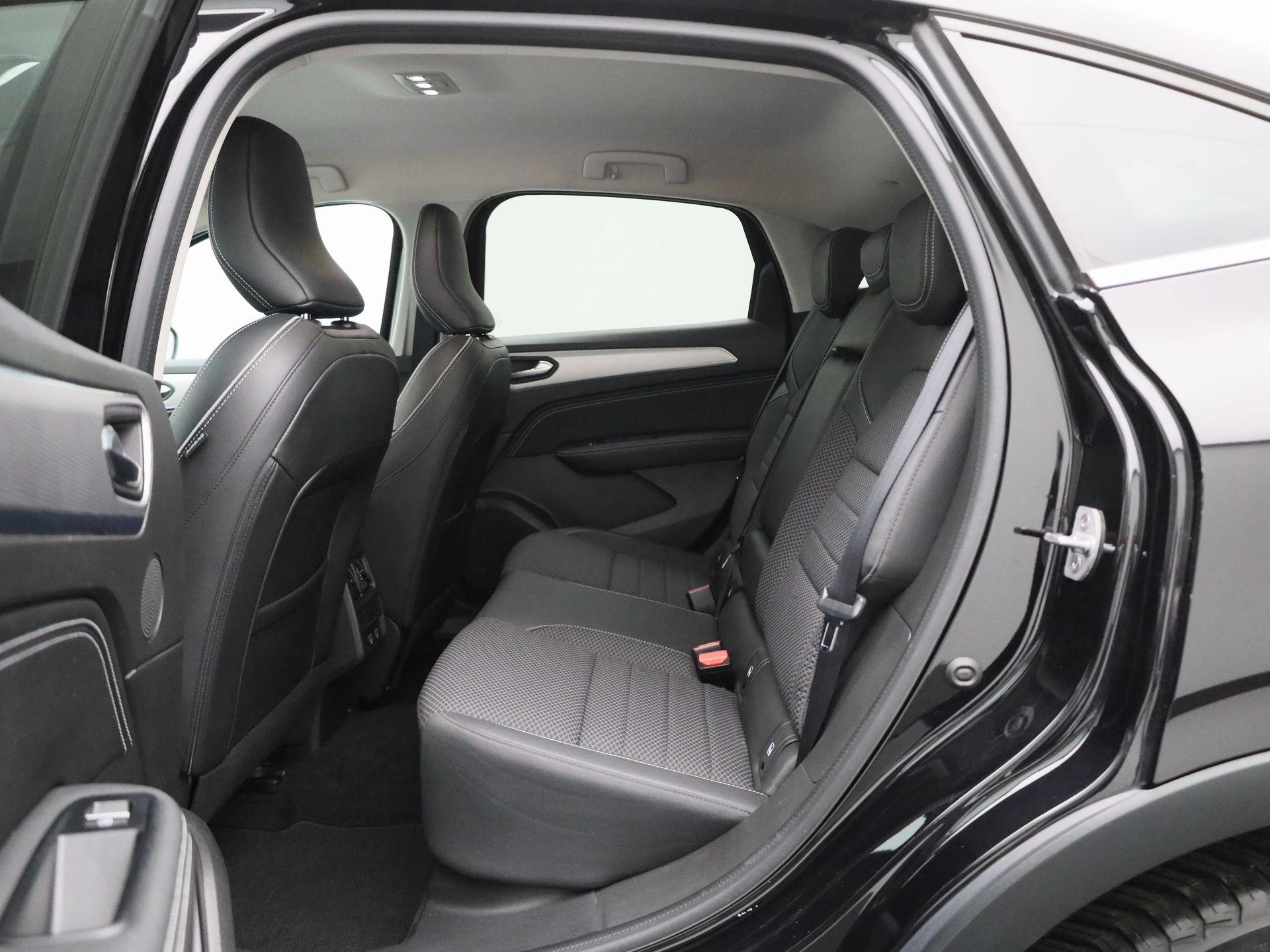 Renault-Arkana-image-12