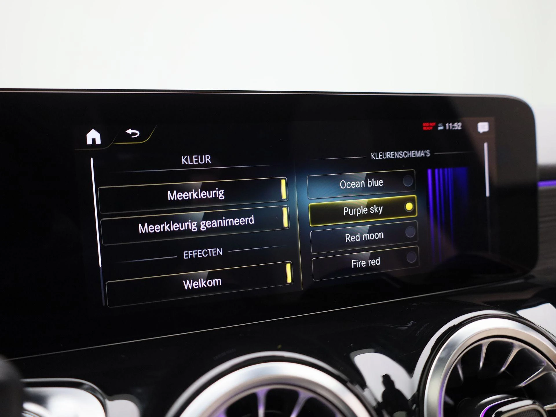 Mercedes-Benz-EQB-image-36