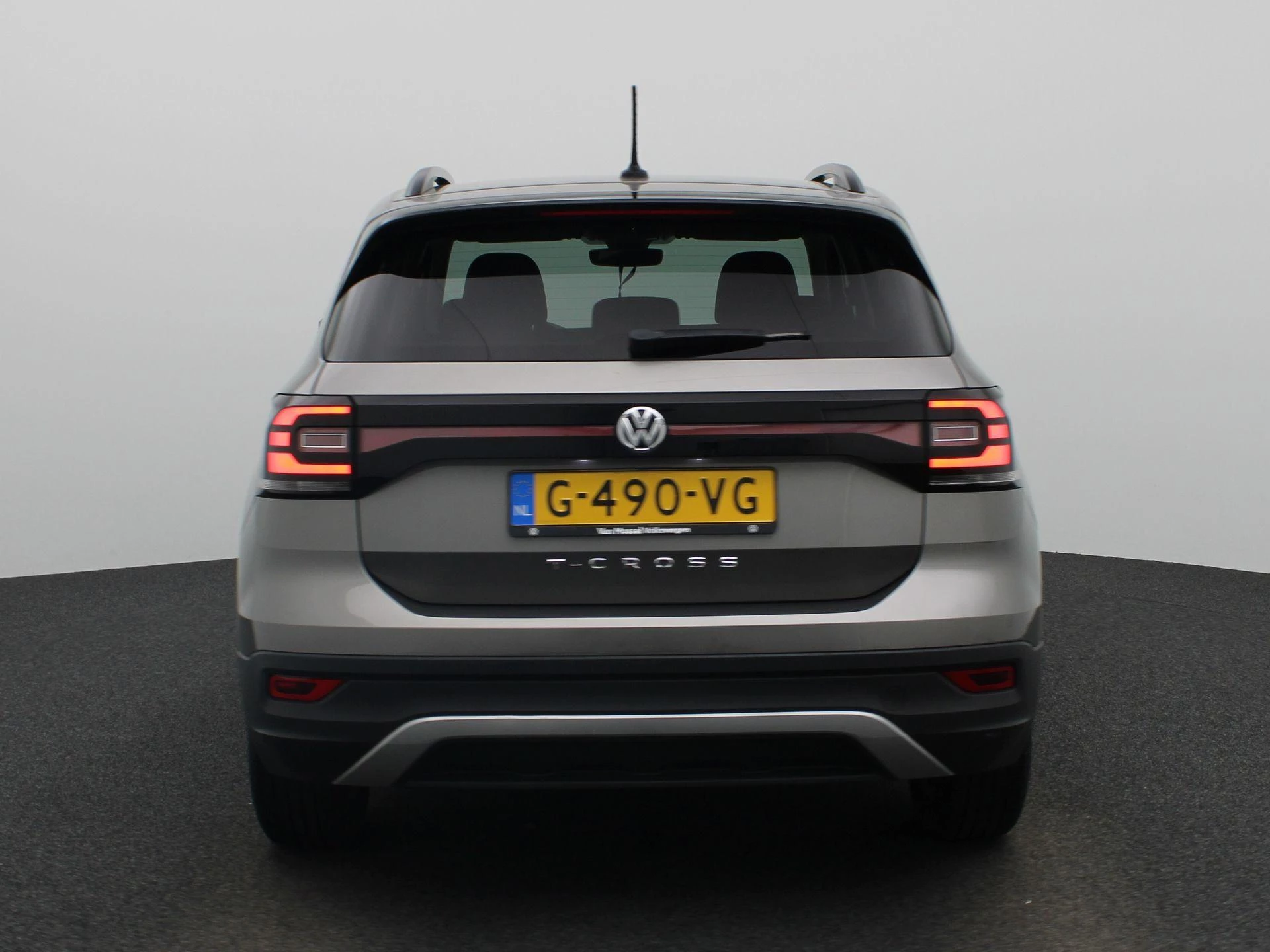 Volkswagen-T-Cross-image-4