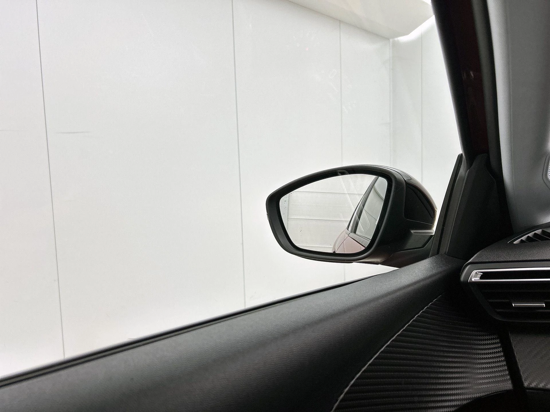 Peugeot-208-image-21