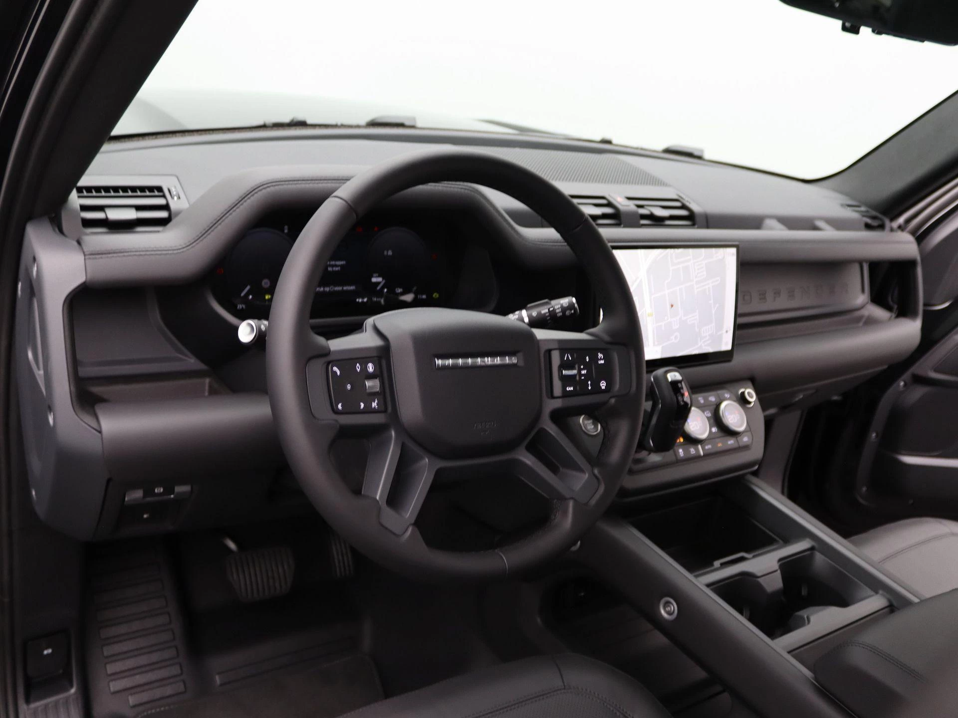 Land Rover-Defender-image-8