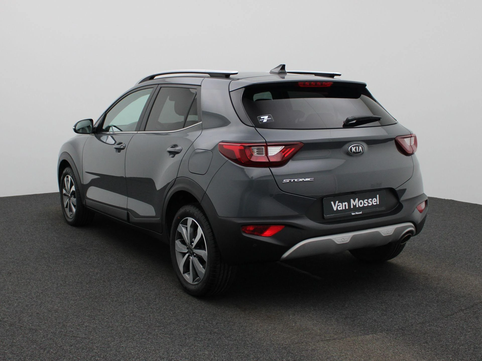 Kia-Stonic-image-1
