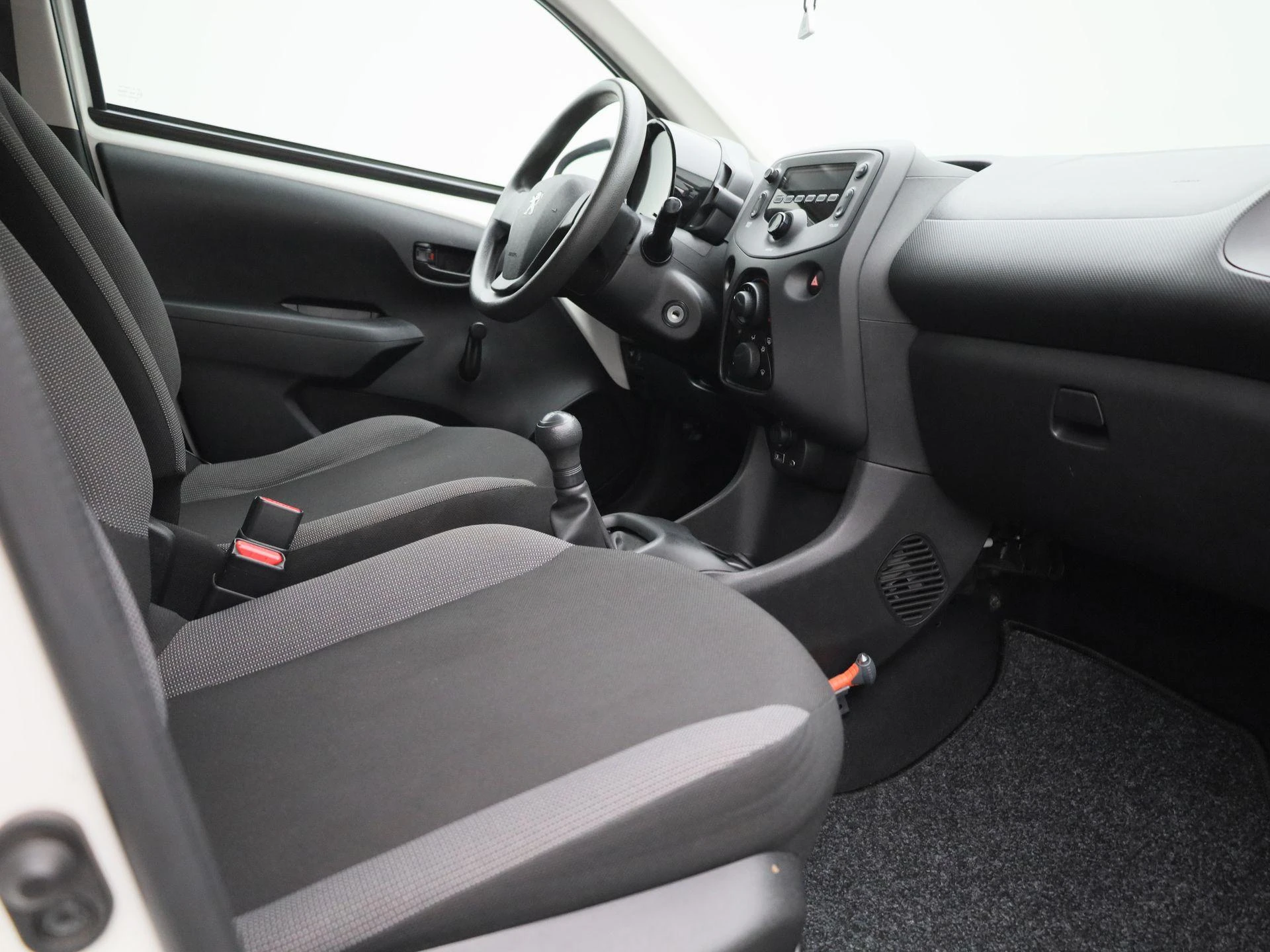 Peugeot-108-image-22