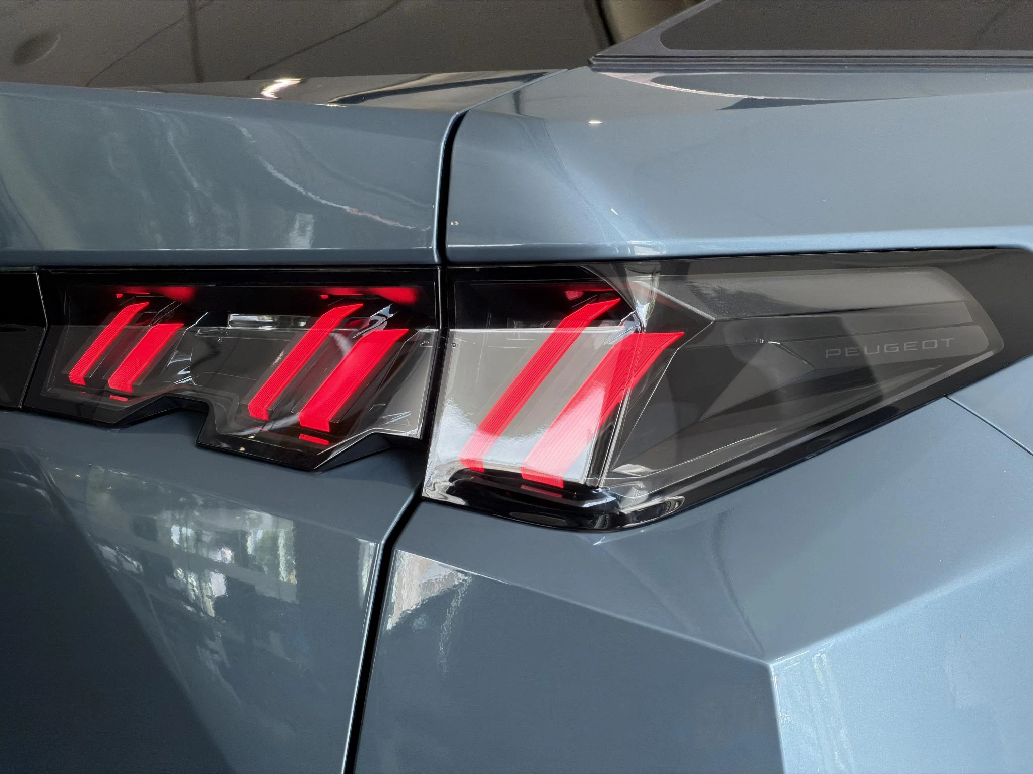 Peugeot 3008 1.6 plug-in Hybrid 195 Allure