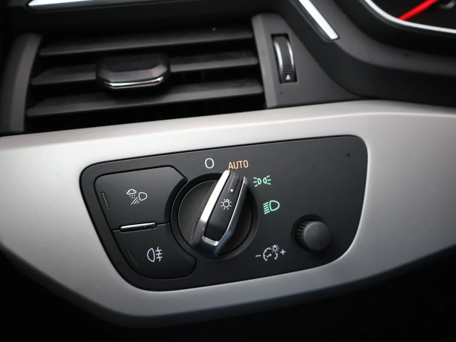 Audi-A4-image-23