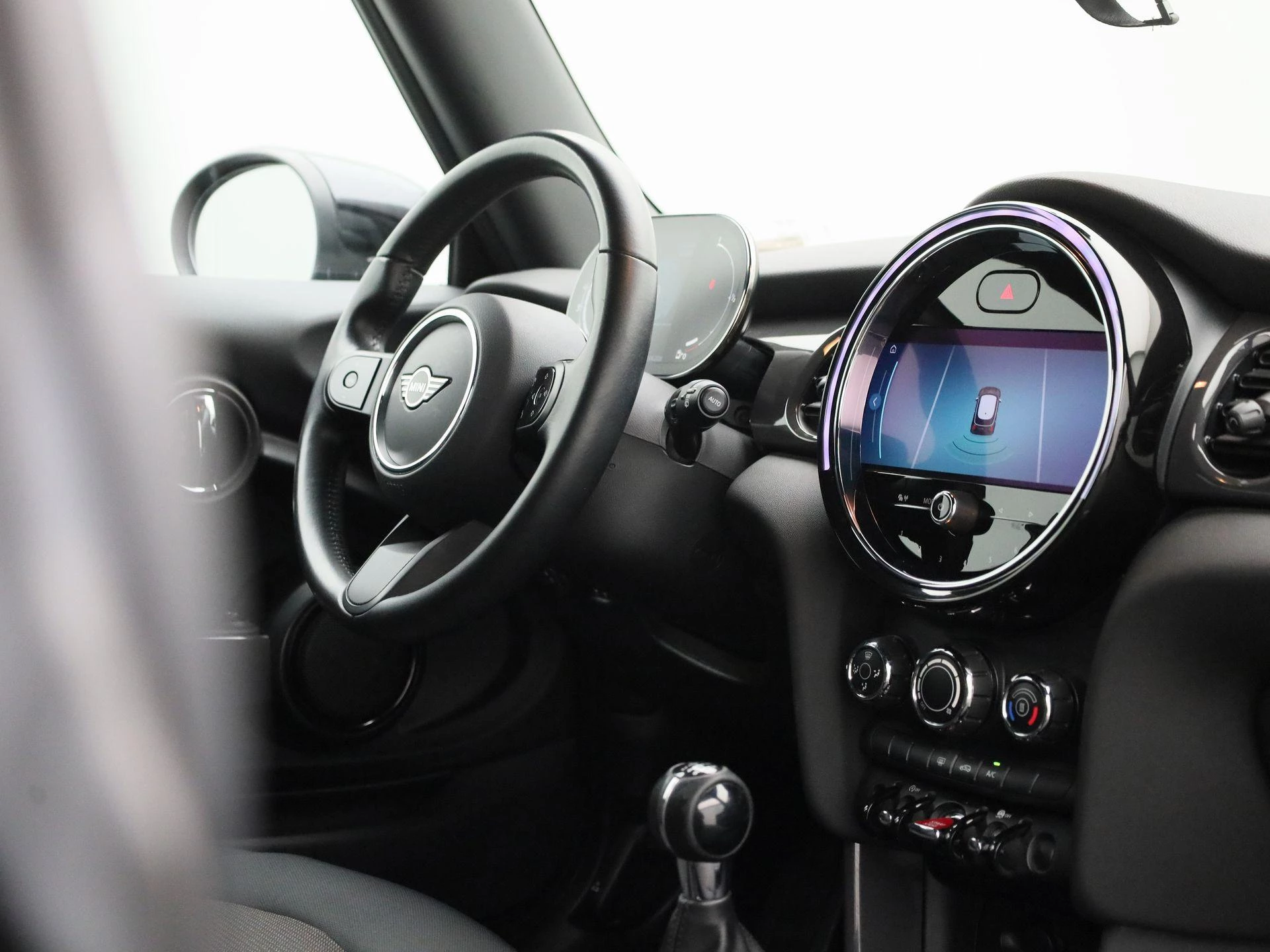 MINI-Cooper-image-34