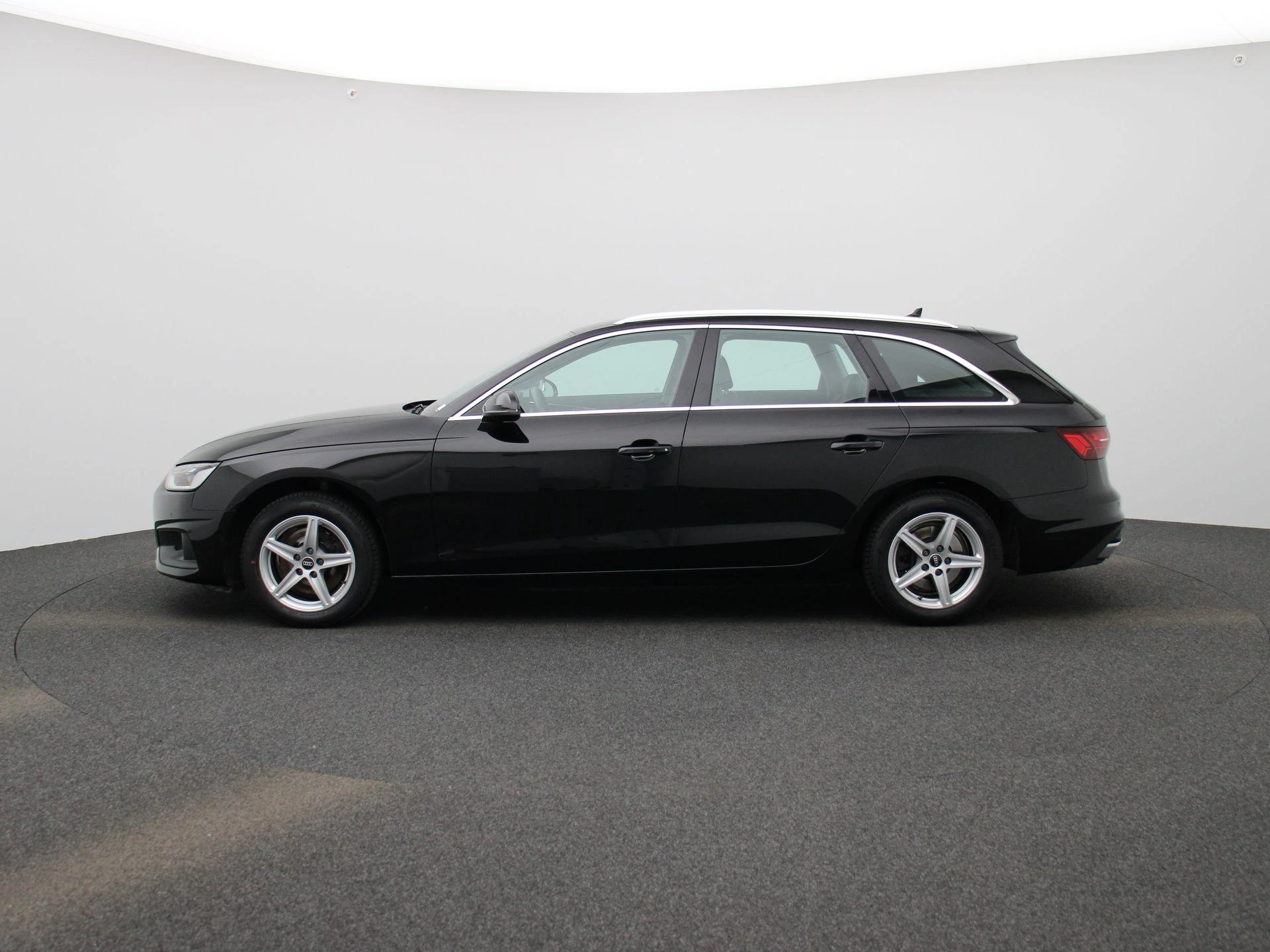 Audi-A4-image-4