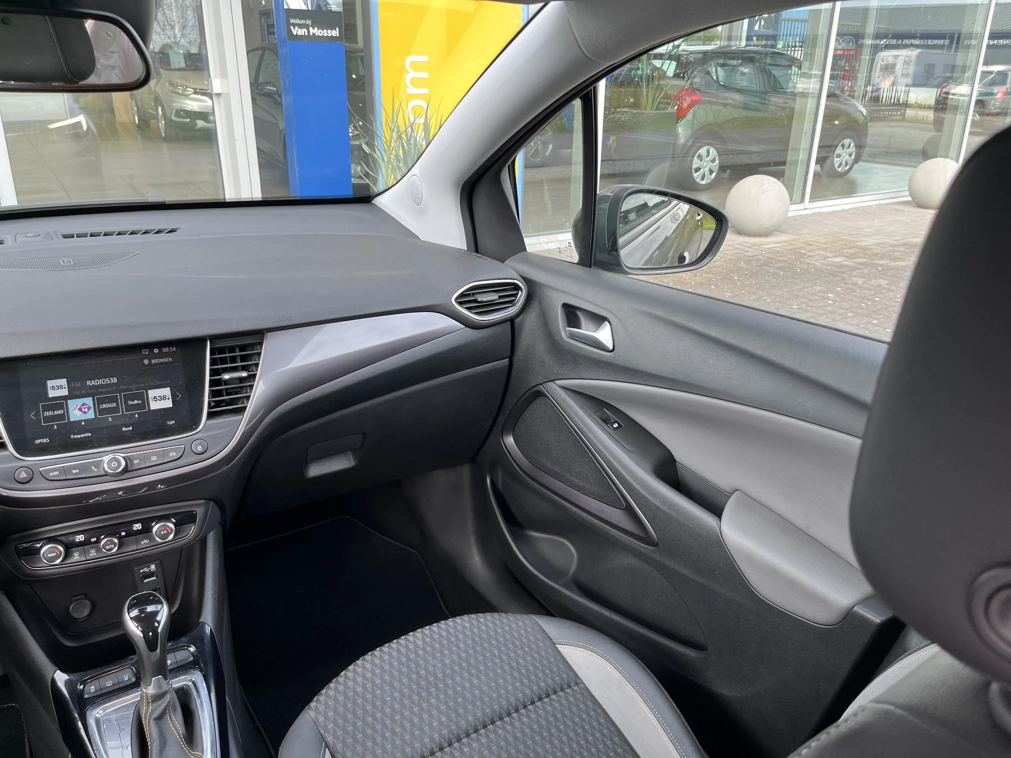 Opel-Crossland X-image-53