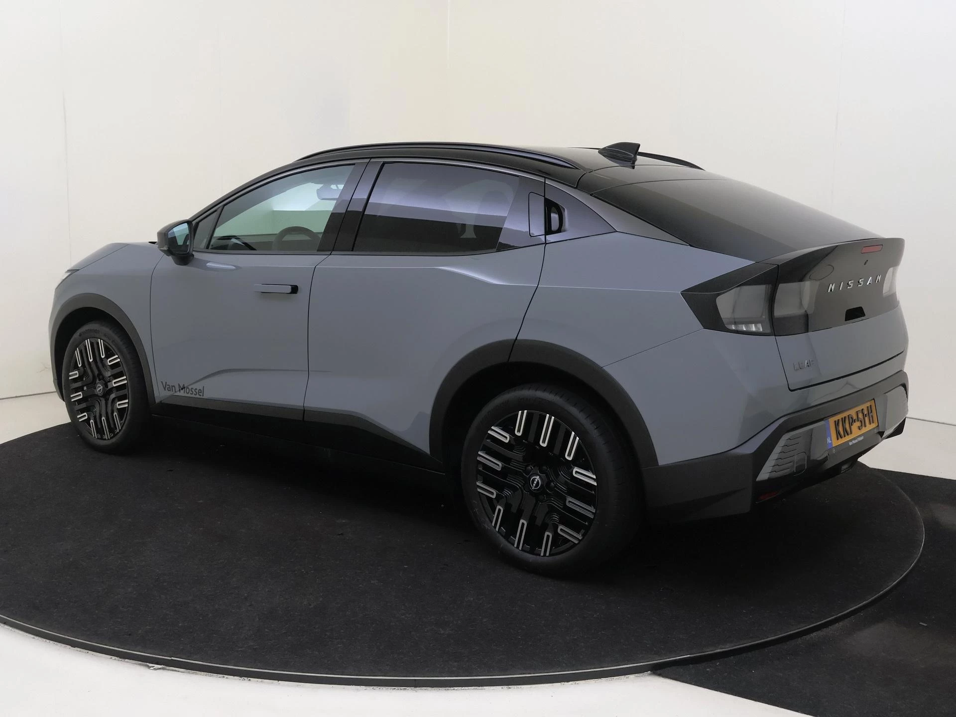Nissan-Leaf-image-2