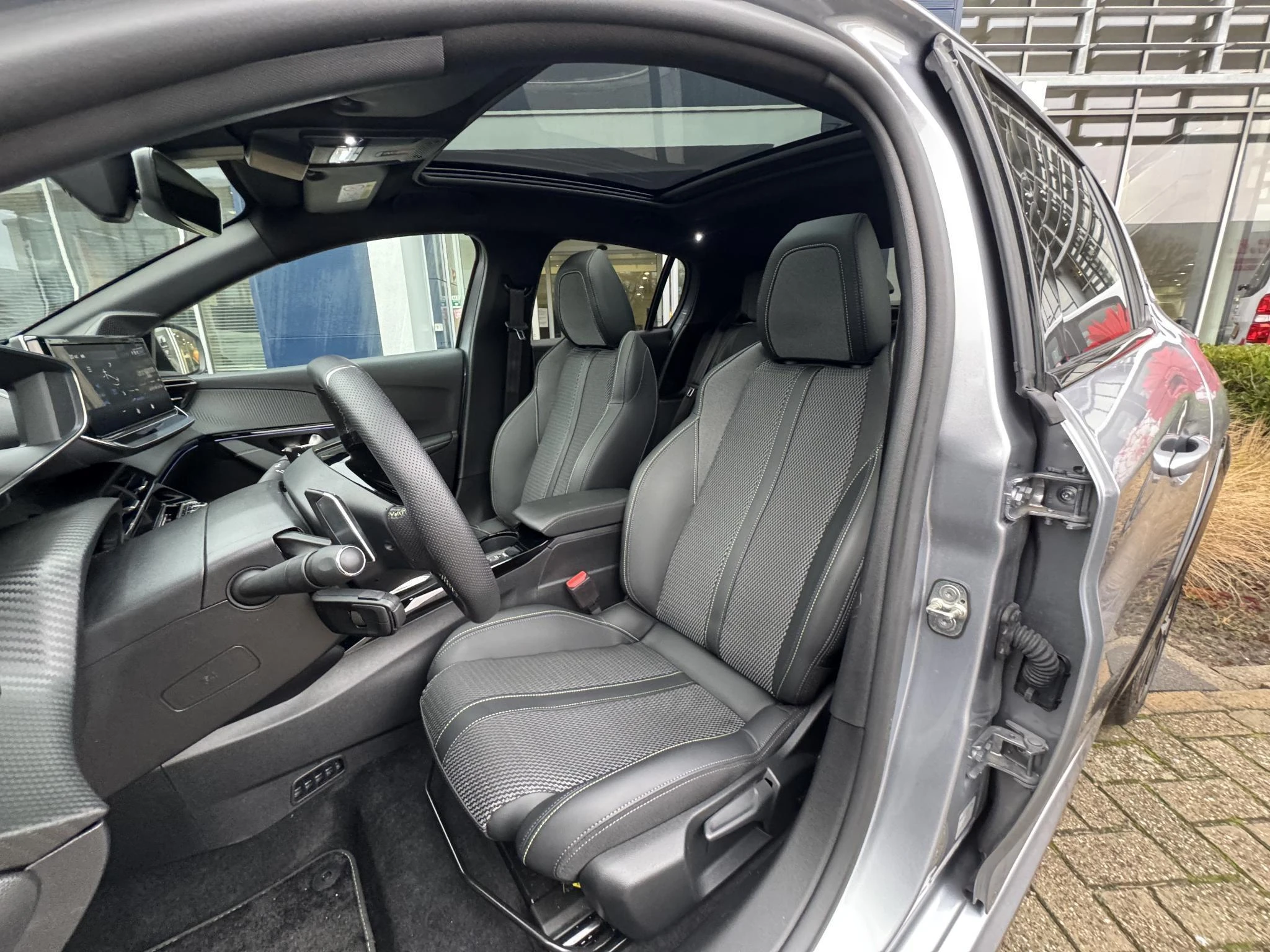 Peugeot-208-image-10