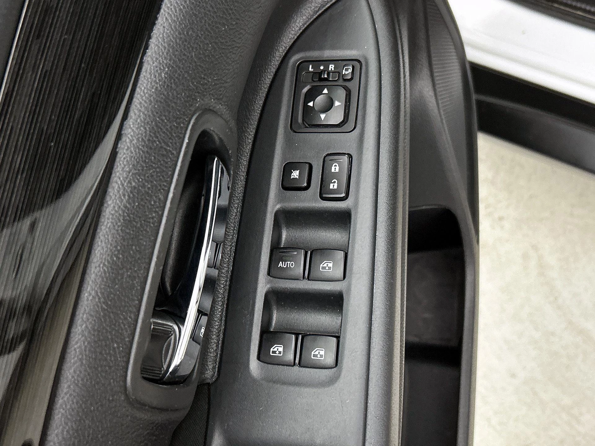 Mitsubishi-Outlander-image-30