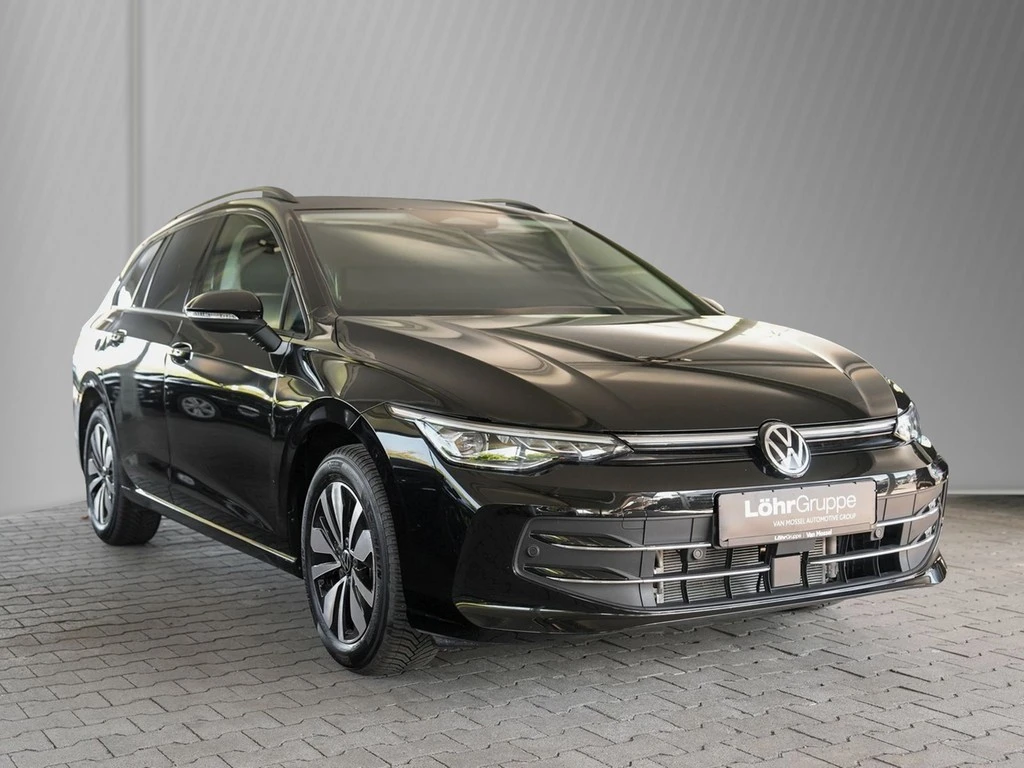 Volkswagen-Golf-image-2
