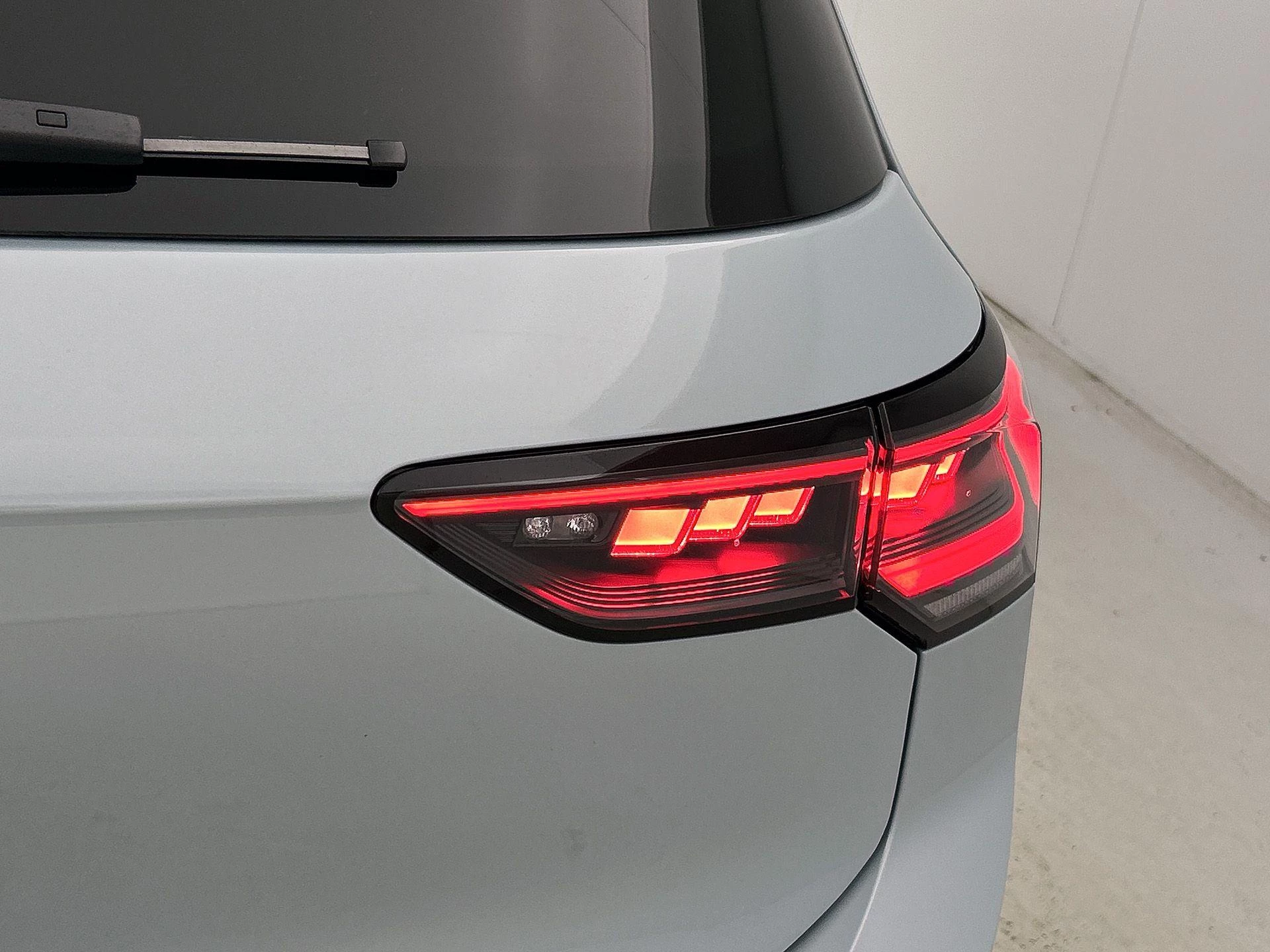 Volkswagen-Golf-image-14