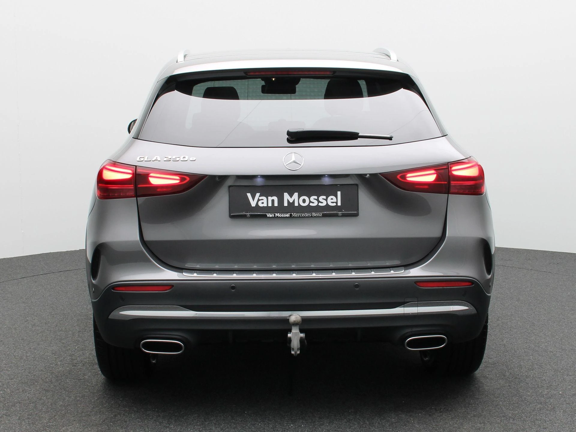 Mercedes-Benz-GLA-image-4