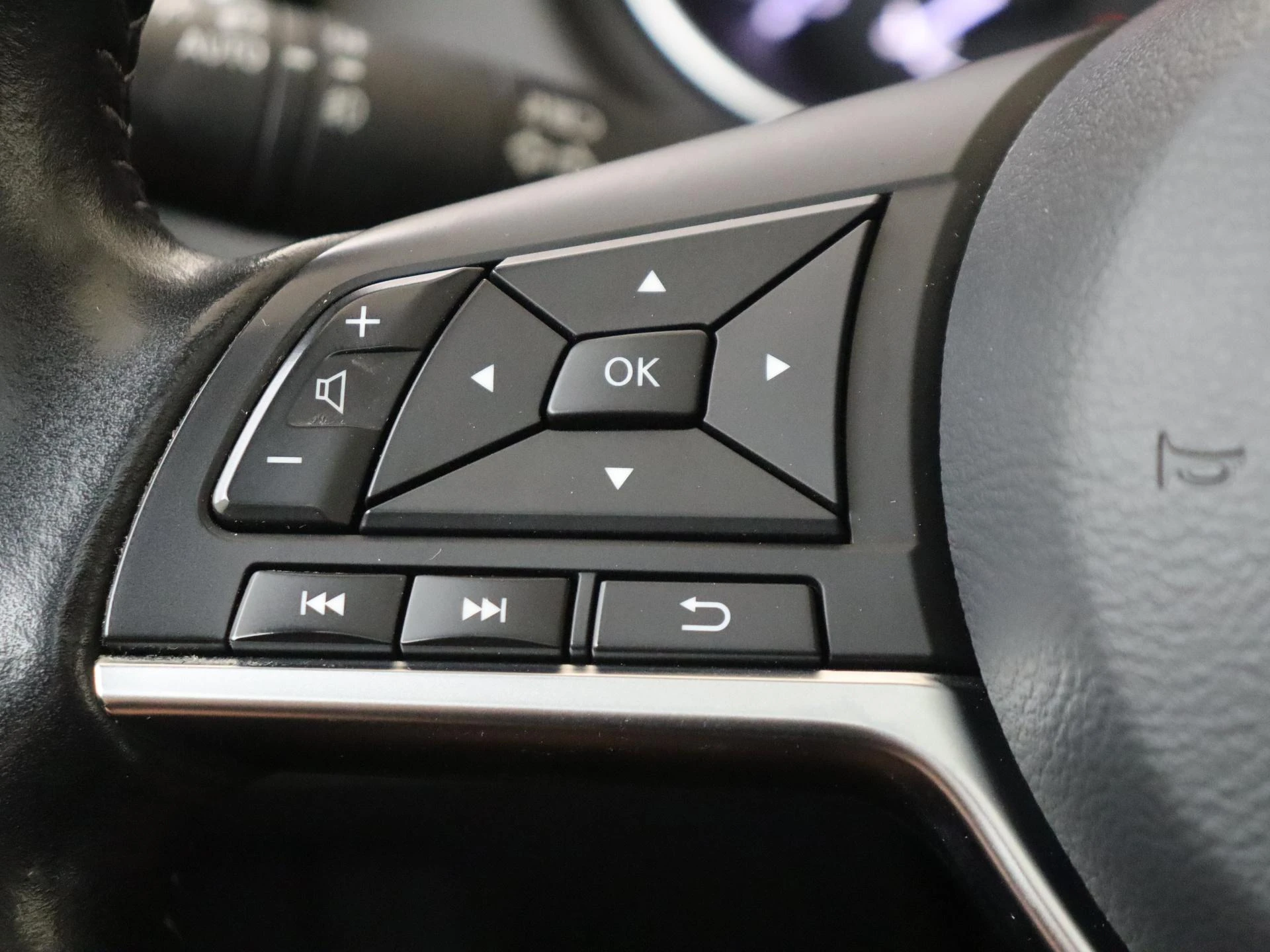 Nissan-QASHQAI-image-11