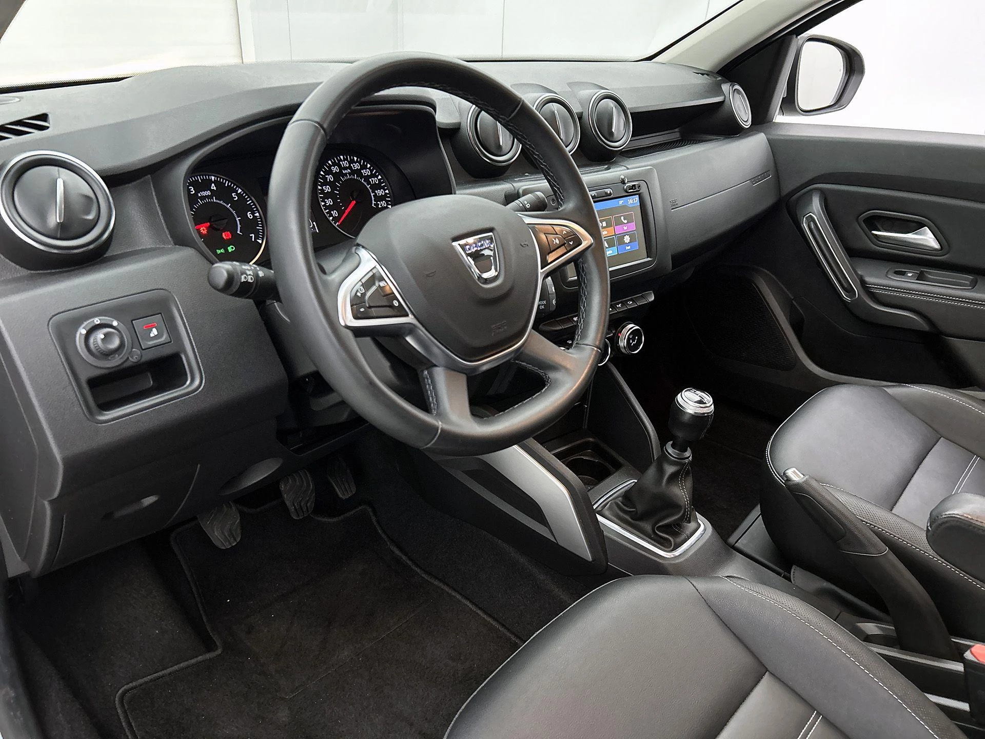 Dacia-Duster-image-19