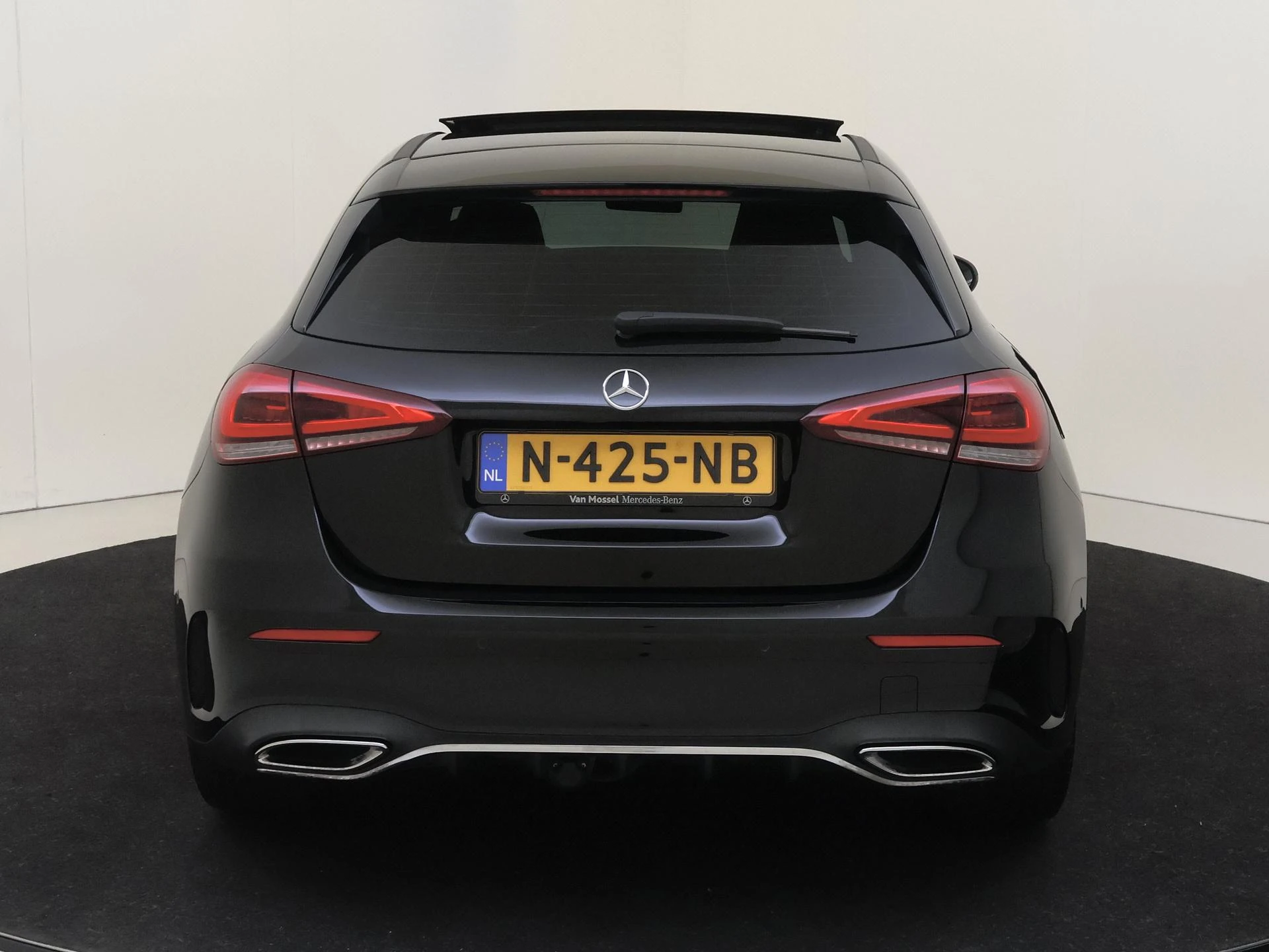 Mercedes-Benz-A-Klasse-image-6