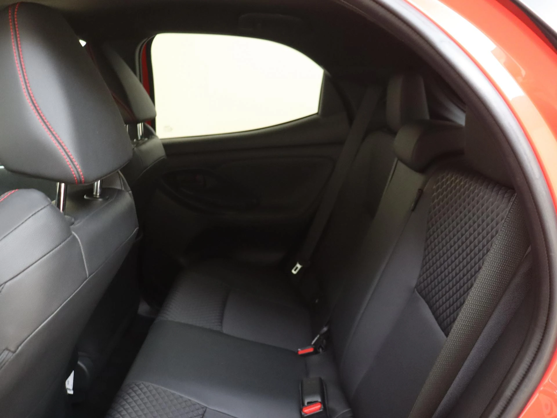 Toyota-Yaris-image-15