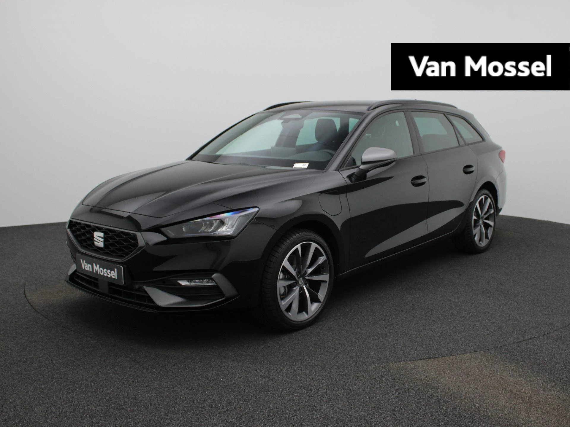 SEAT-Leon-image-0