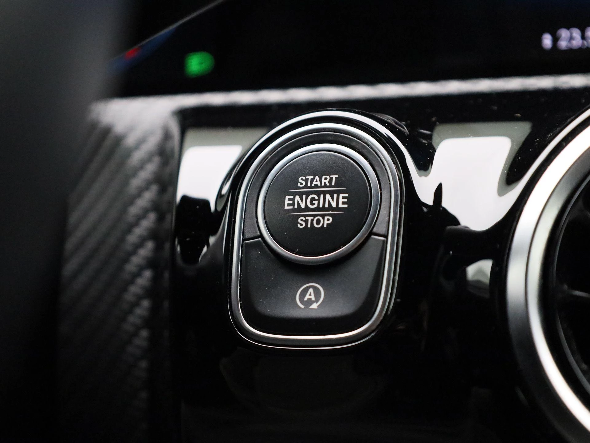 Mercedes-Benz-A-Klasse-image-21