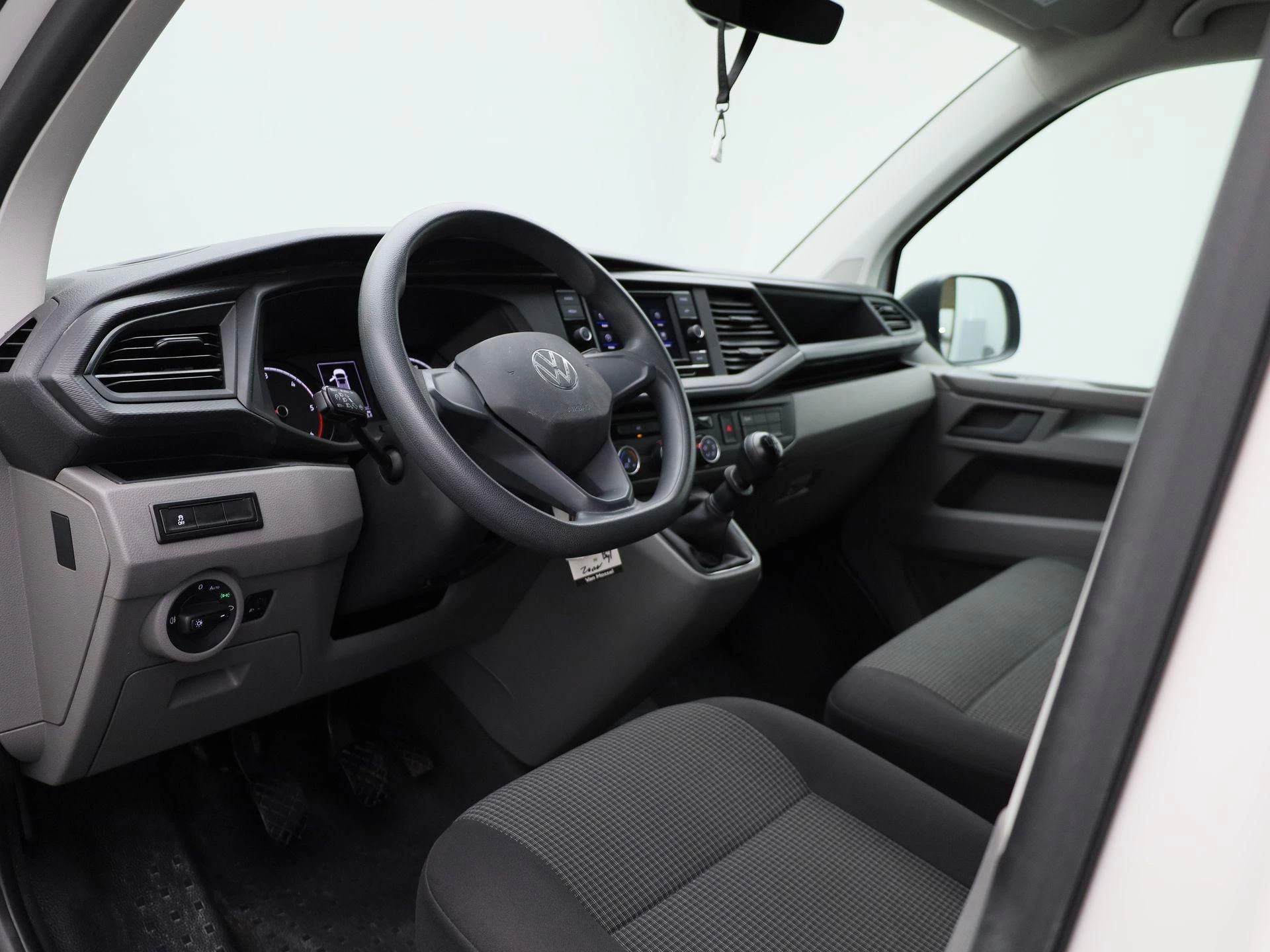 Volkswagen Transporter 2.0 TDI L1H1 110PK
