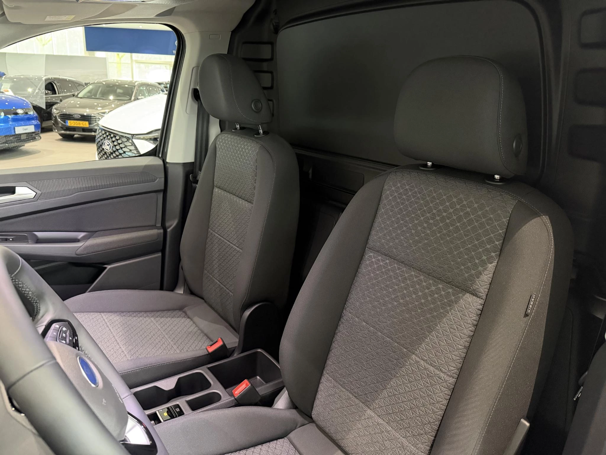 Ford-Transit Connect-image-17
