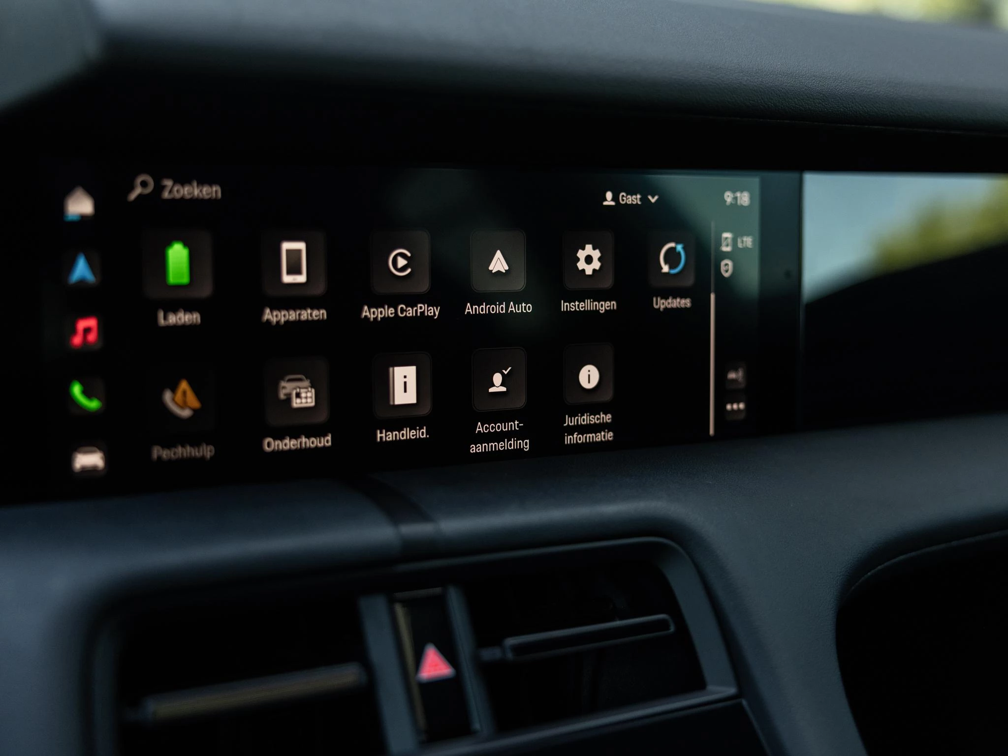 Porsche Taycan Performance 84 kWh